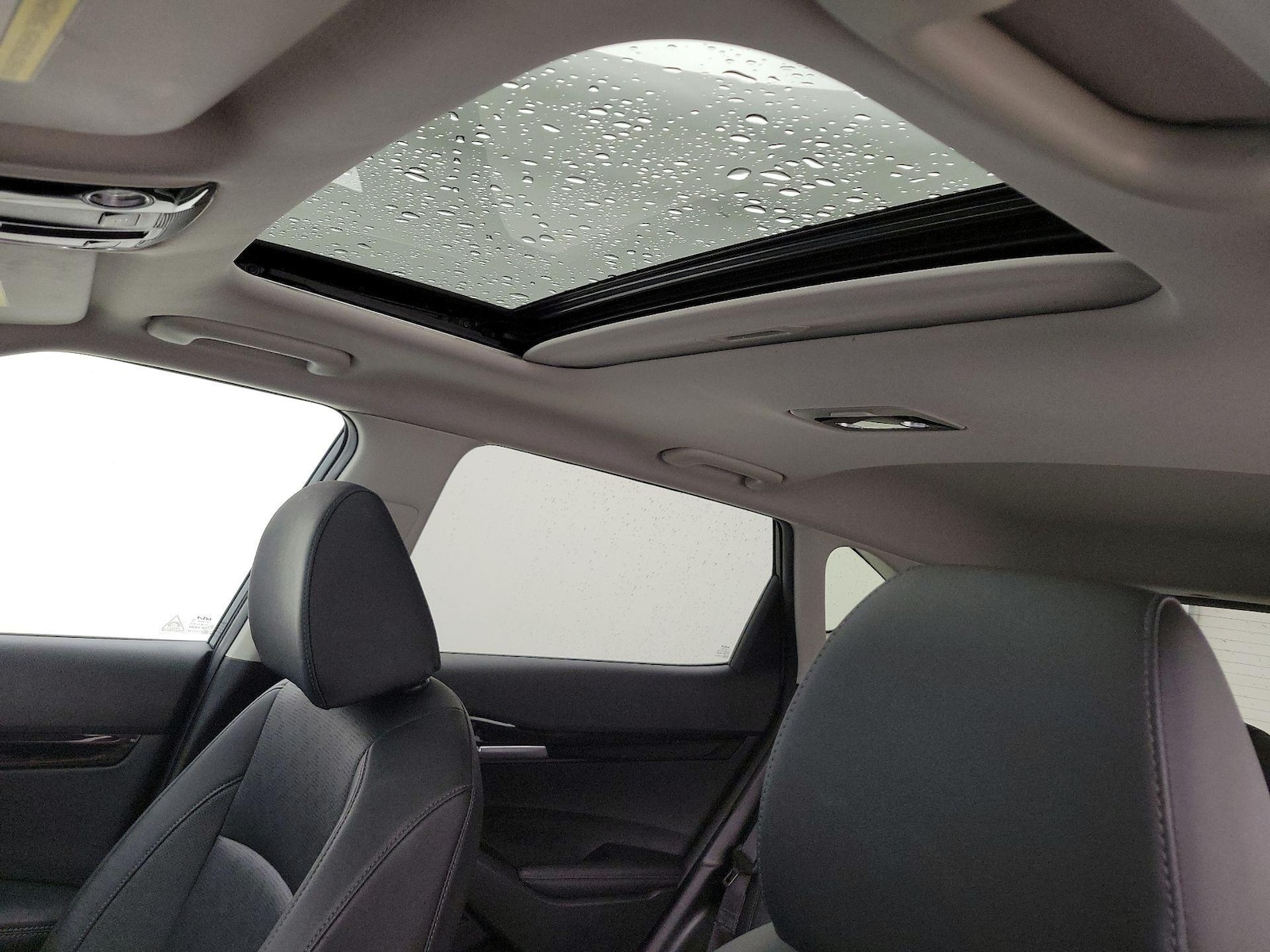 Sunroof(s) & Overhead Airbags
