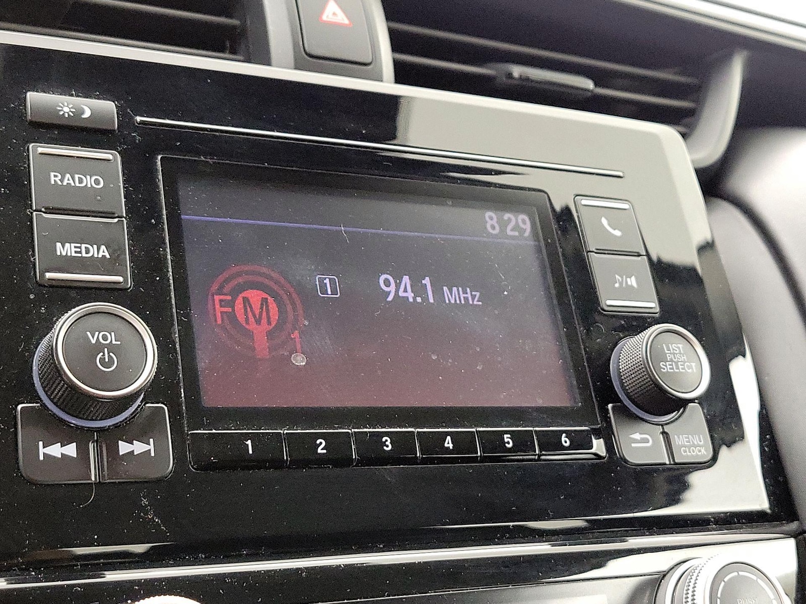 2019 Honda Insight LX - Photo 16