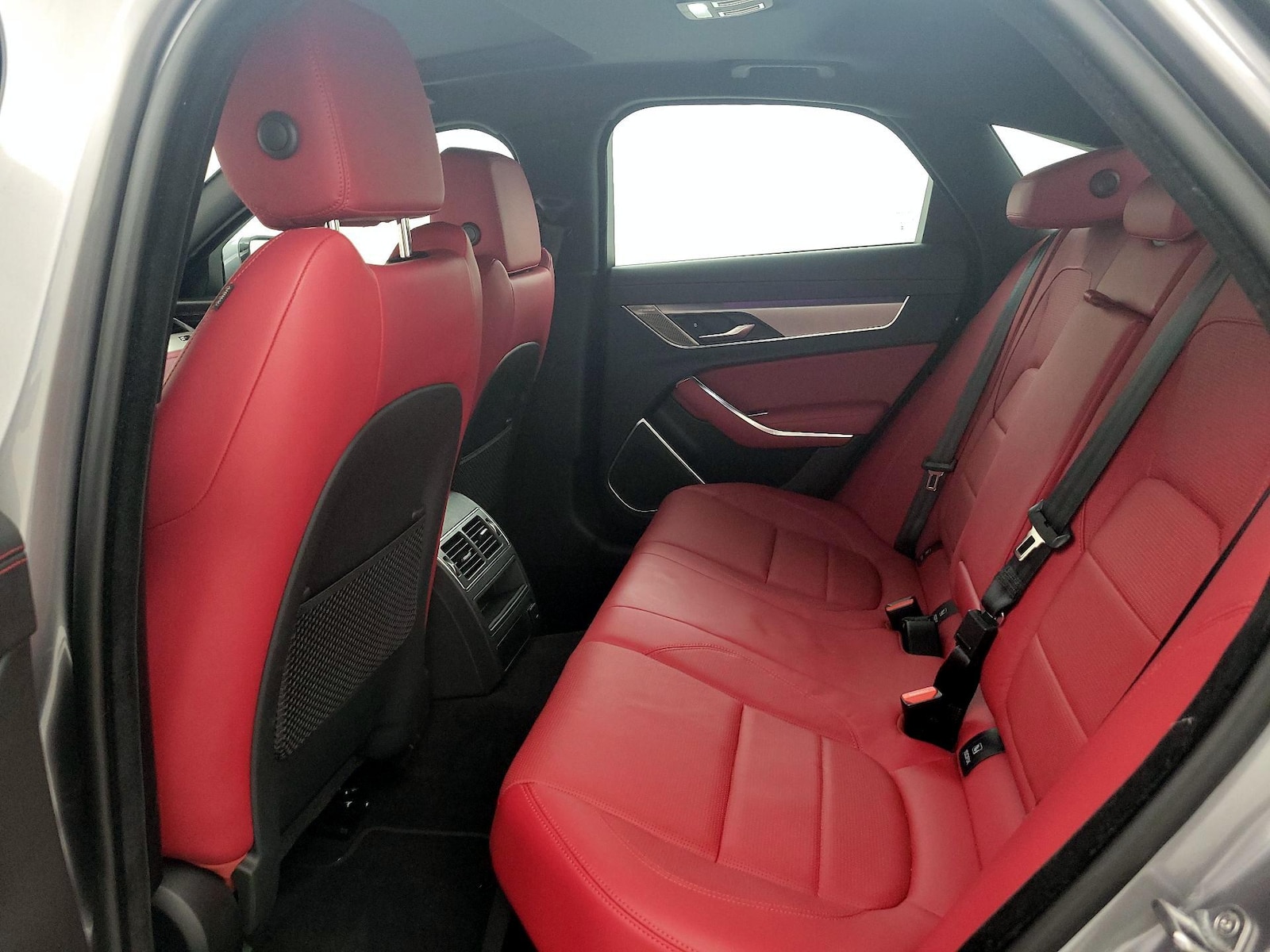 2021 Jaguar XF R-Dynamic SE - Photo 19