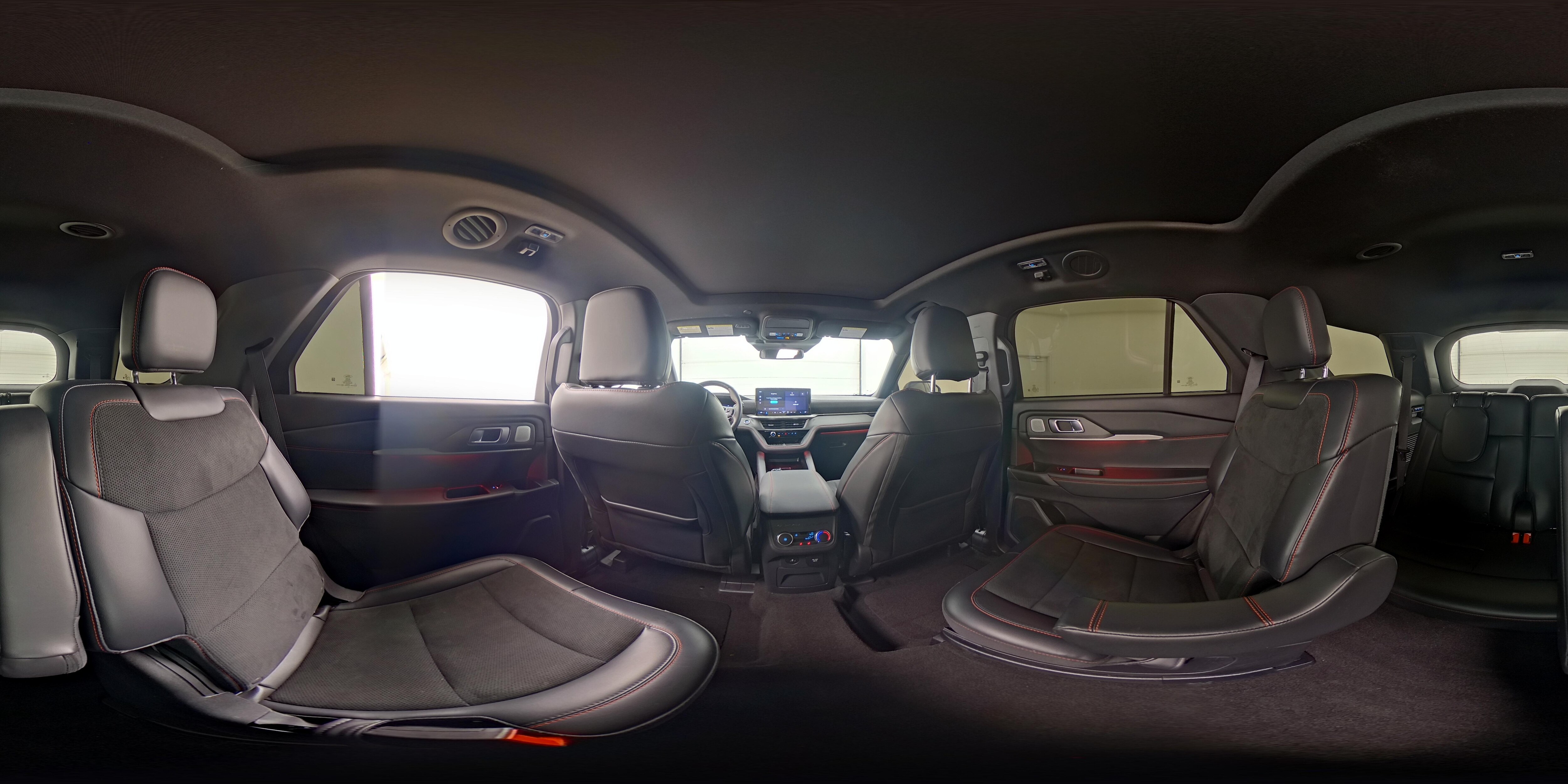 2025 Ford Explorer ST - Photo 23