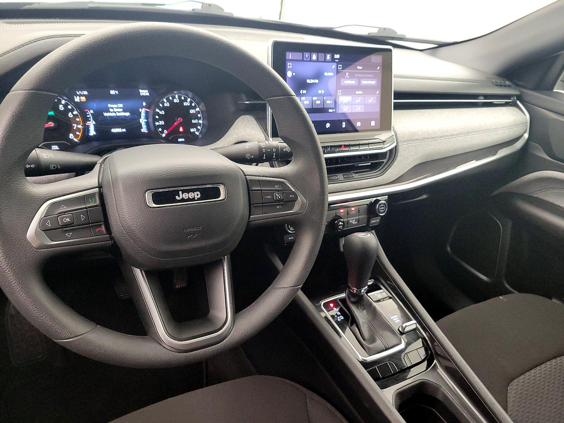 Thumbnail: 2023 Jeep Compass - 9