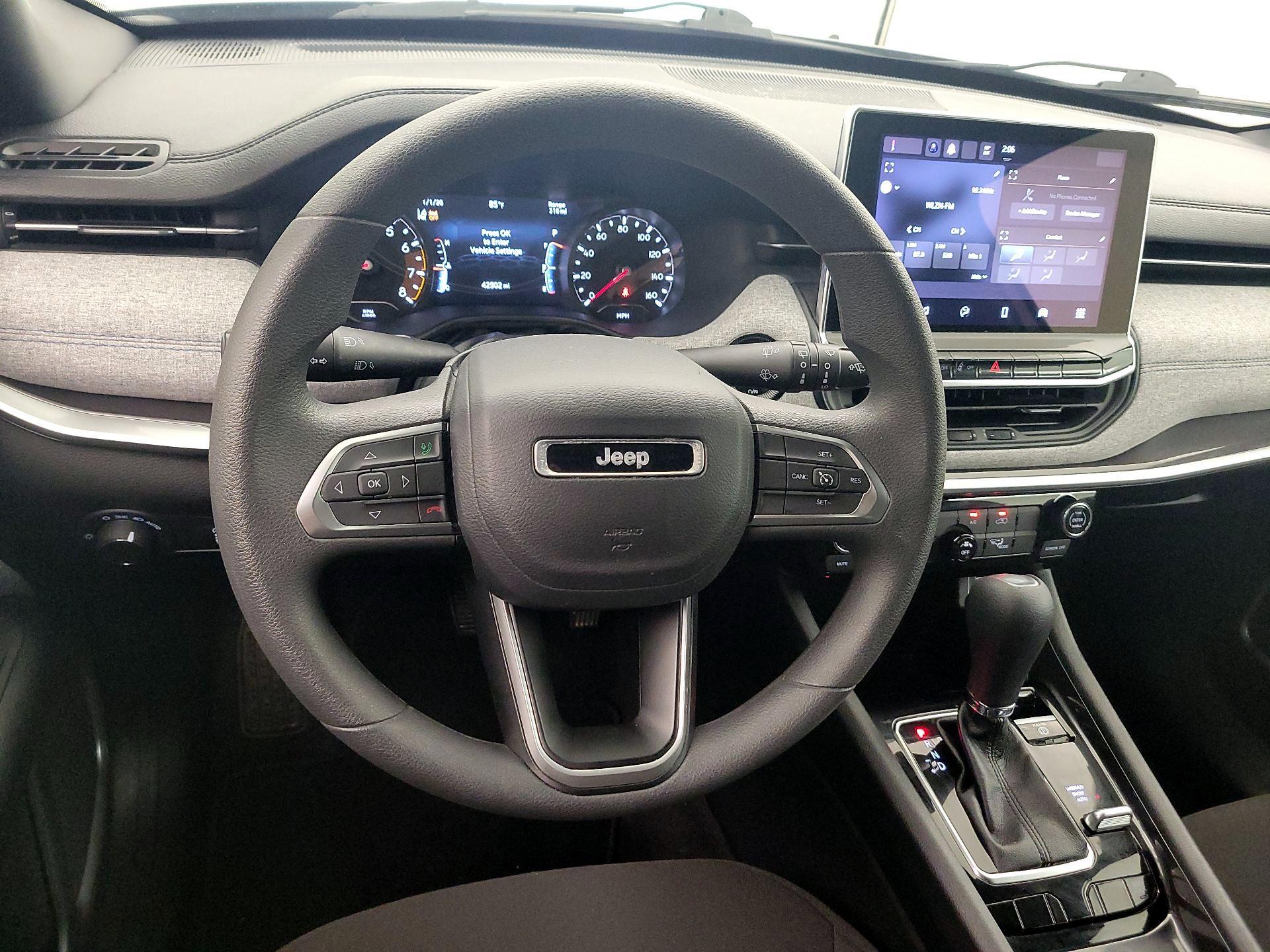 Thumbnail: 2023 Jeep Compass - 10