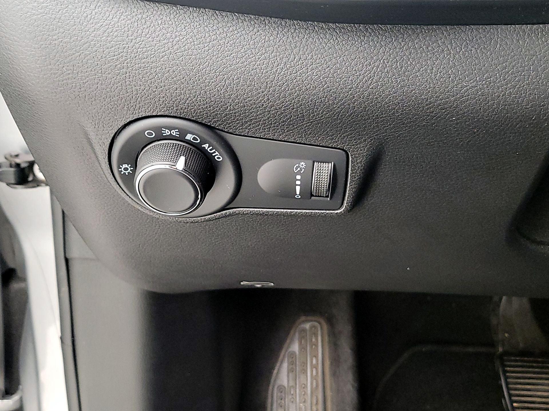 Thumbnail: 2023 Jeep Compass - 13