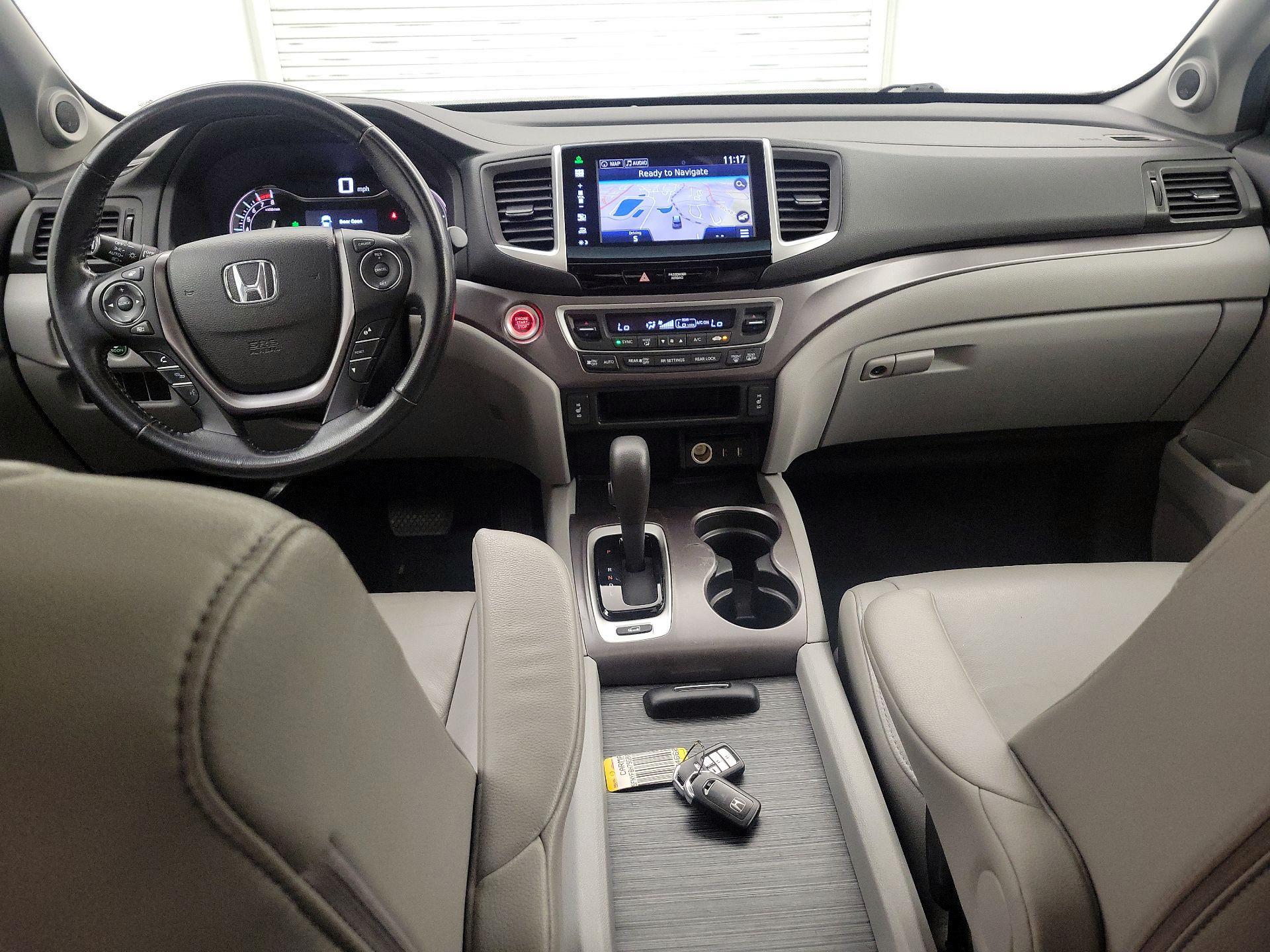 Thumbnail: 2016 Honda Pilot - 9