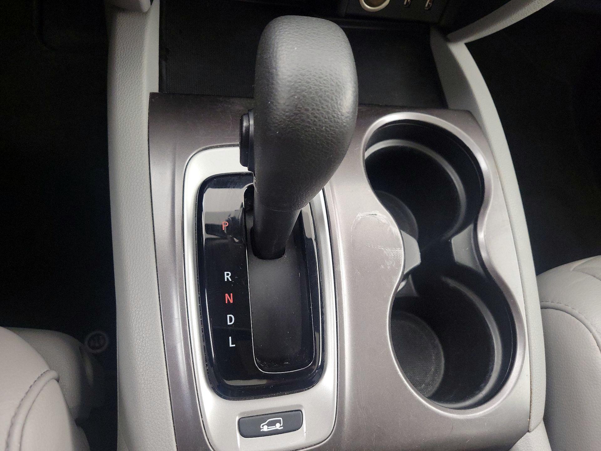 Thumbnail: 2016 Honda Pilot - 18