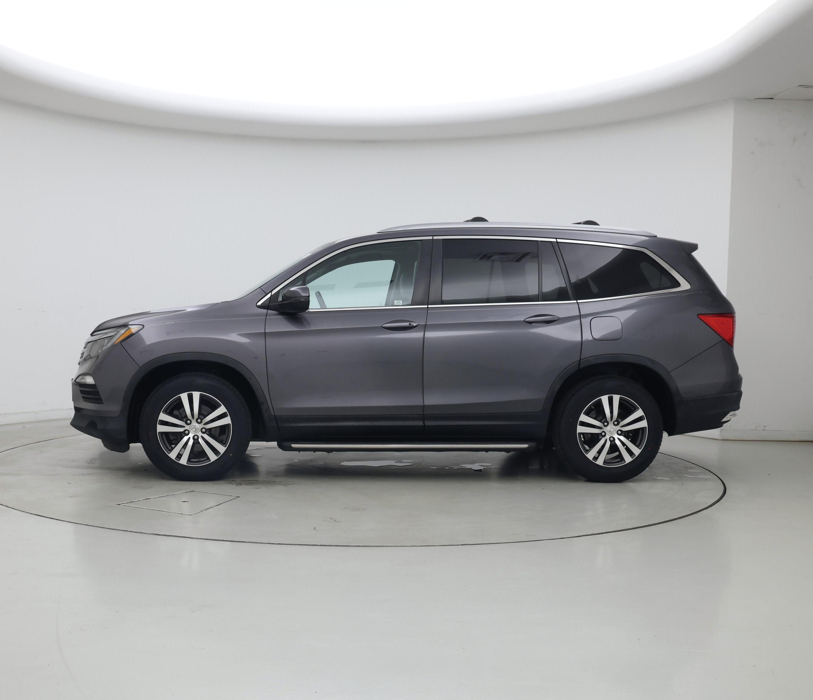 Thumbnail: 2016 Honda Pilot - 3