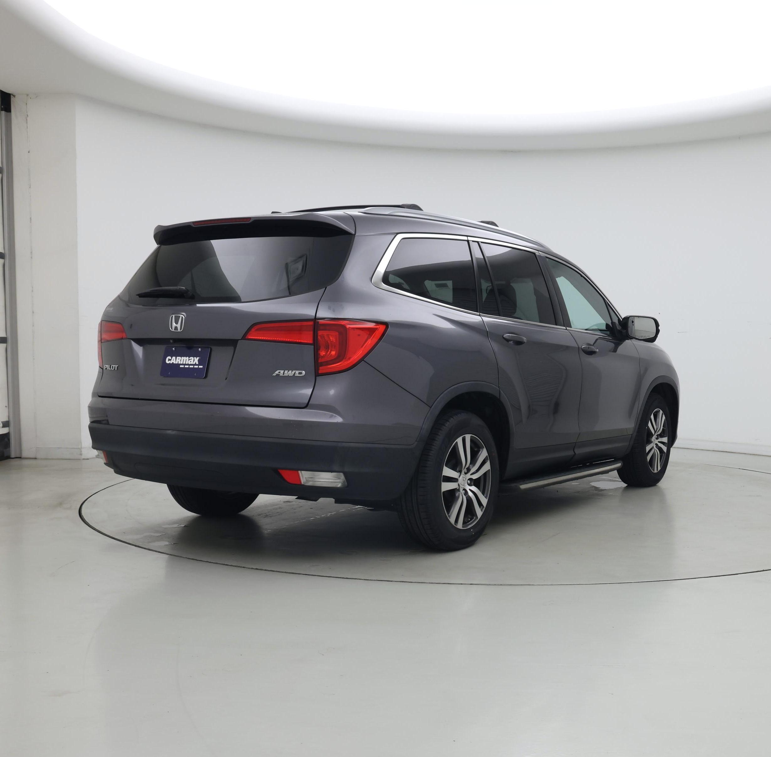 Thumbnail: 2016 Honda Pilot - 8