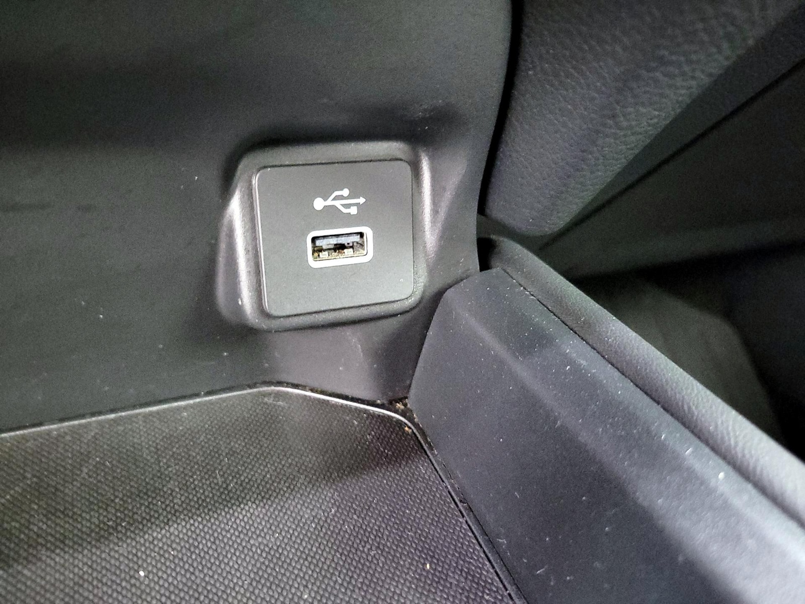 2025 Honda HR-V LX - Photo 19
