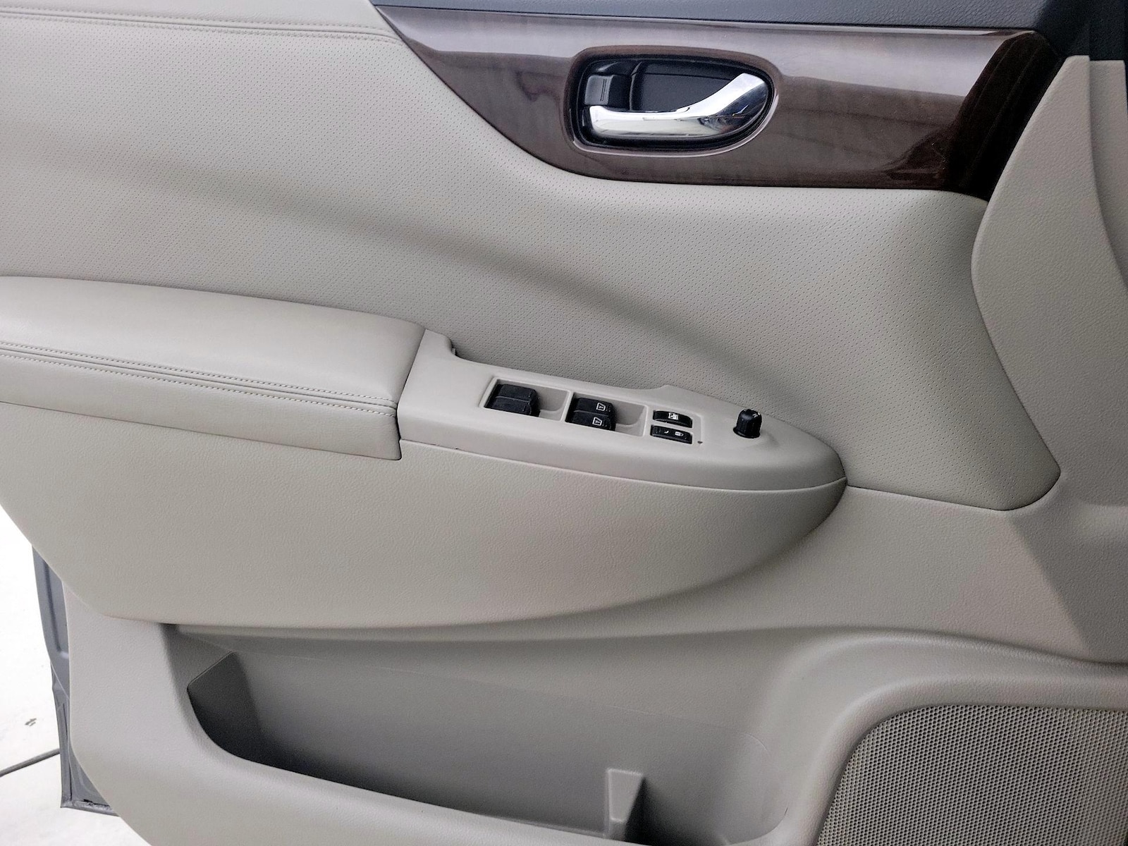 2016 Nissan Quest SV - Photo 13
