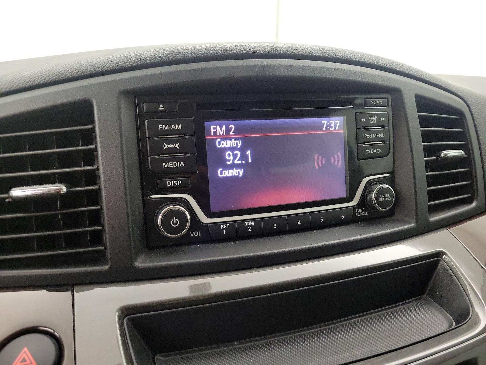 2016 Nissan Quest SV - Photo 16
