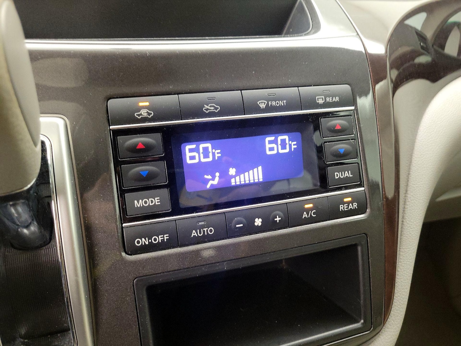 2016 Nissan Quest SV - Photo 17