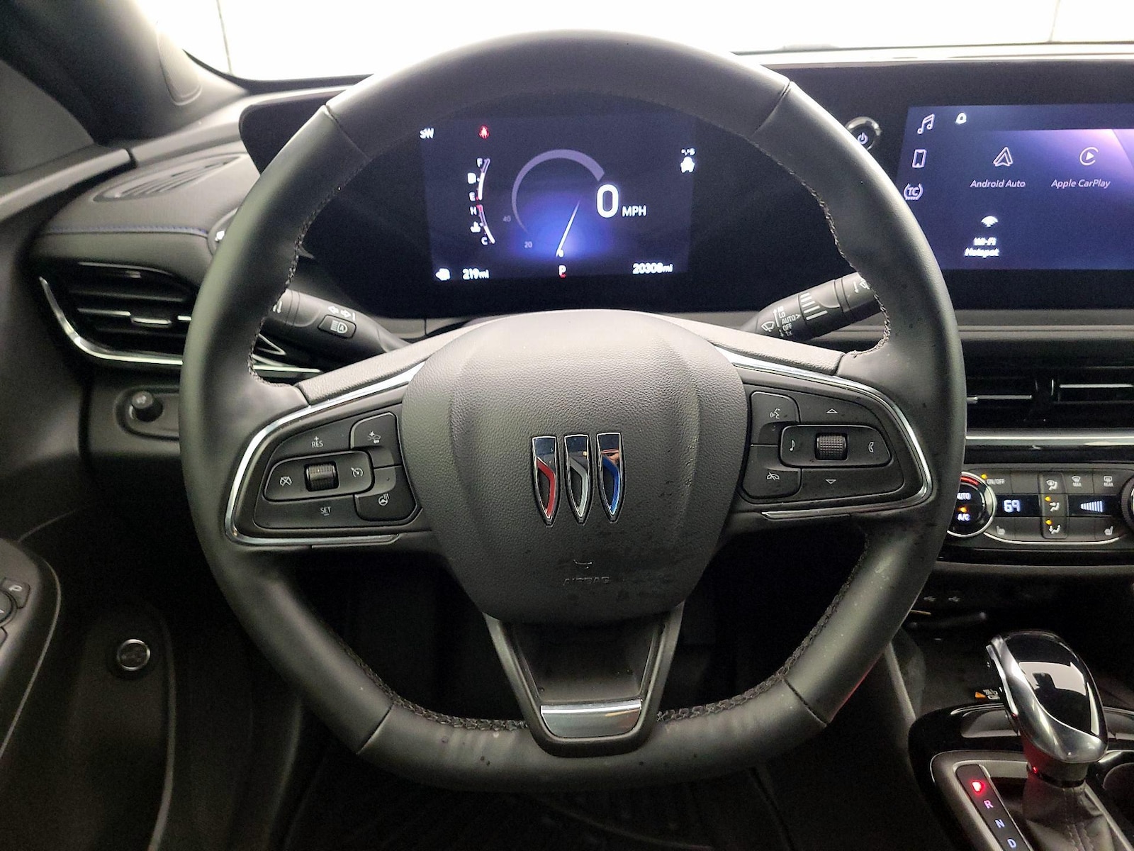 2025 Buick Envista Sport Touring - Photo 11
