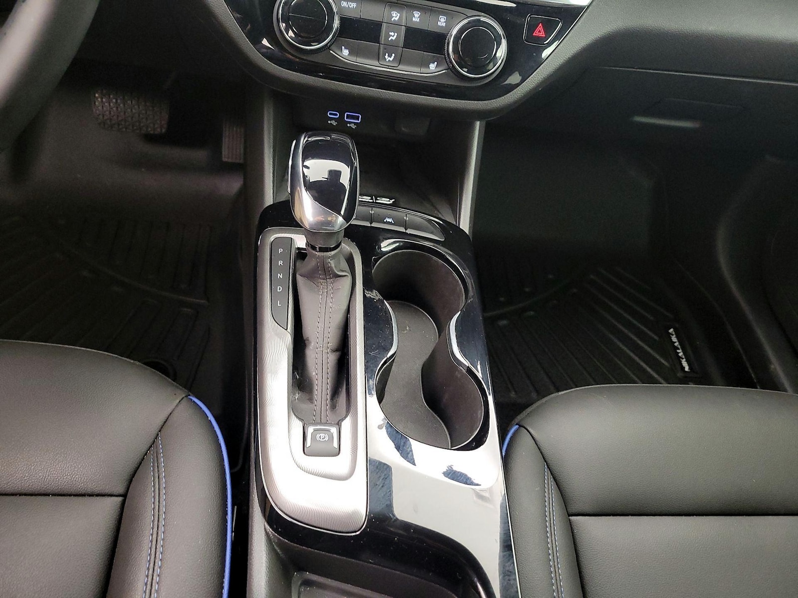 2025 Buick Envista Sport Touring - Photo 18