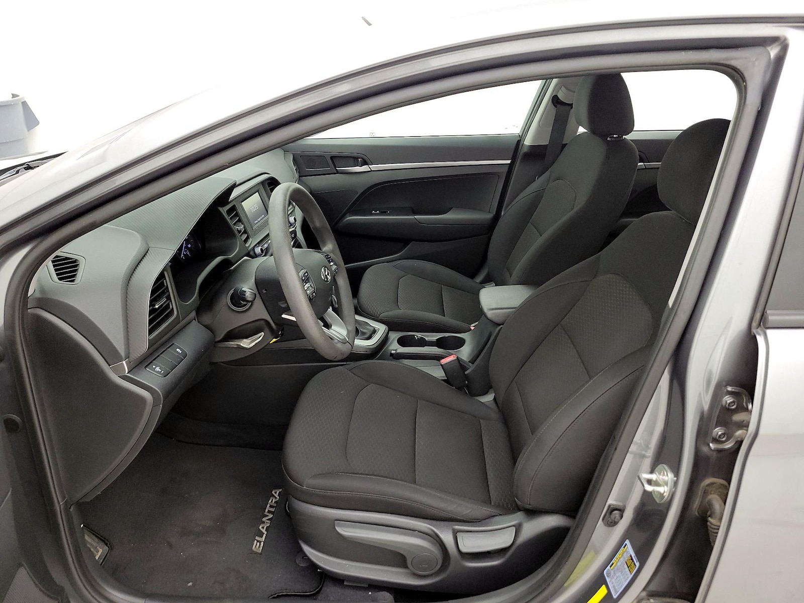 2019 Hyundai Elantra SE - Photo 12