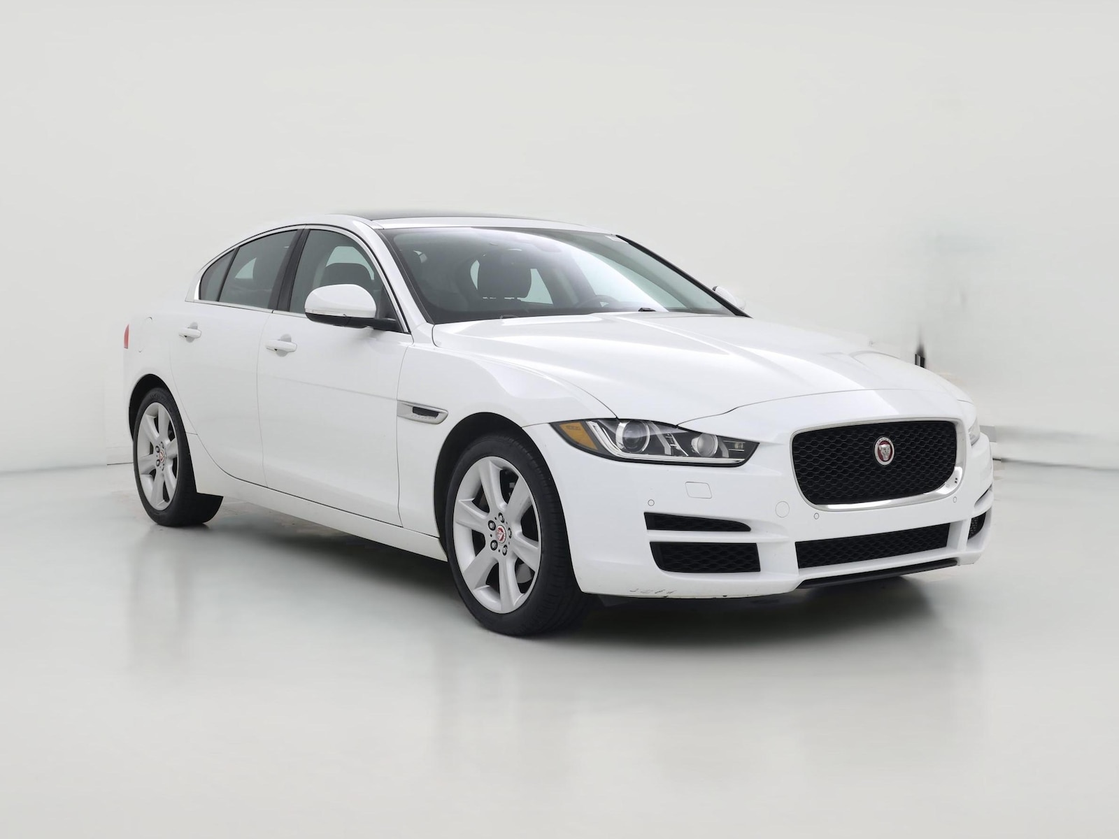 2018 Jaguar XE