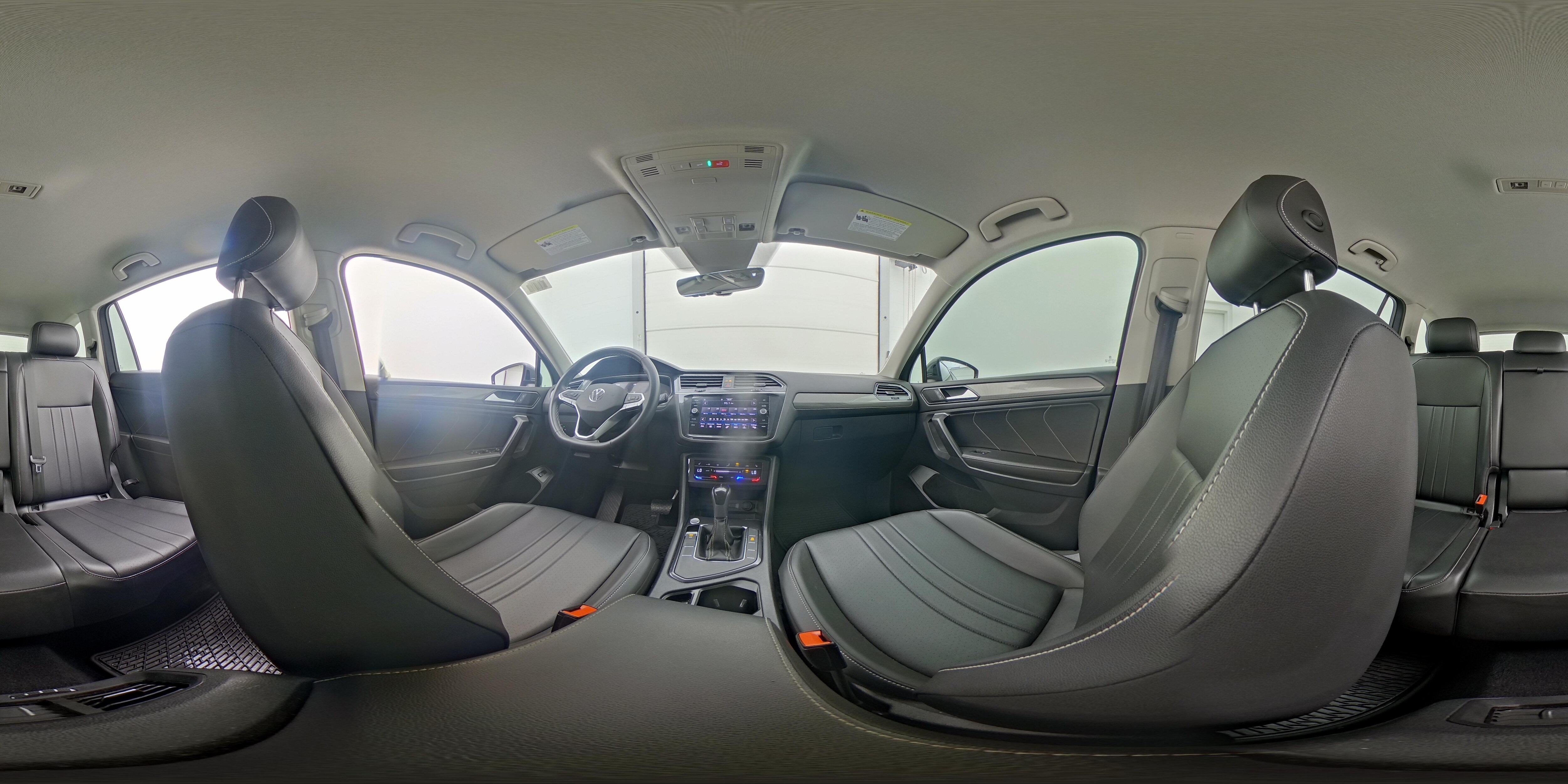 2024 Volkswagen Tiguan SE - Photo 26