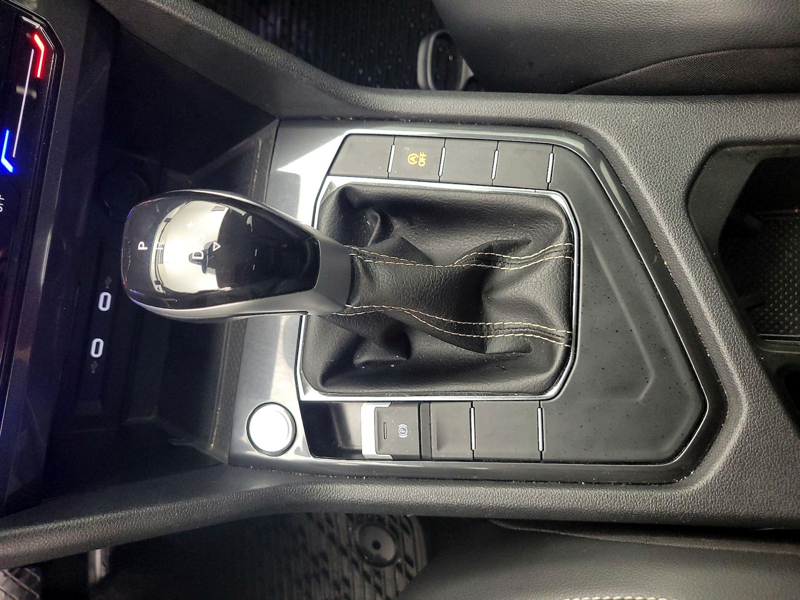 2024 Volkswagen Tiguan SE - Photo 18