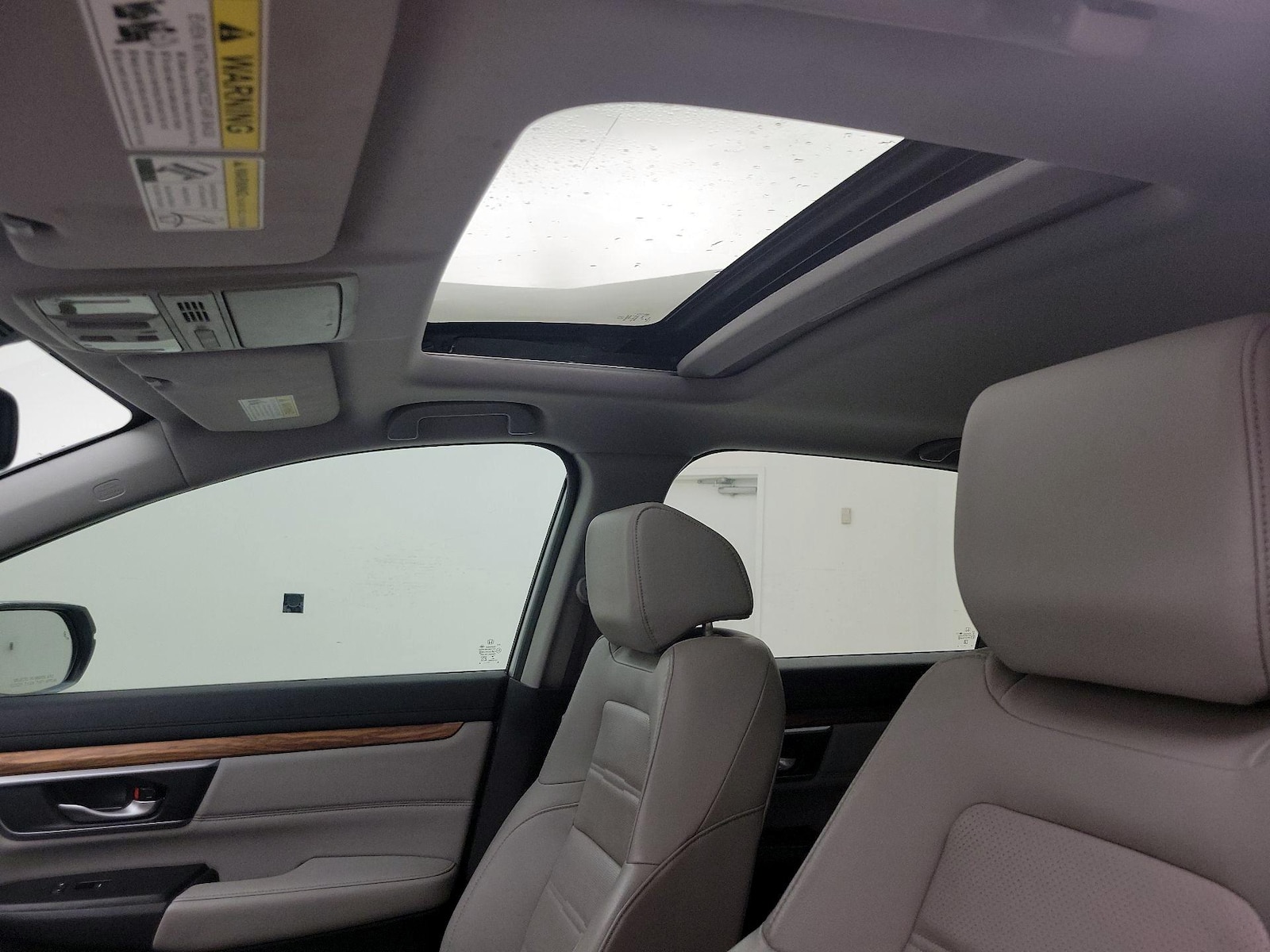 Sunroof(s) & Overhead Airbags