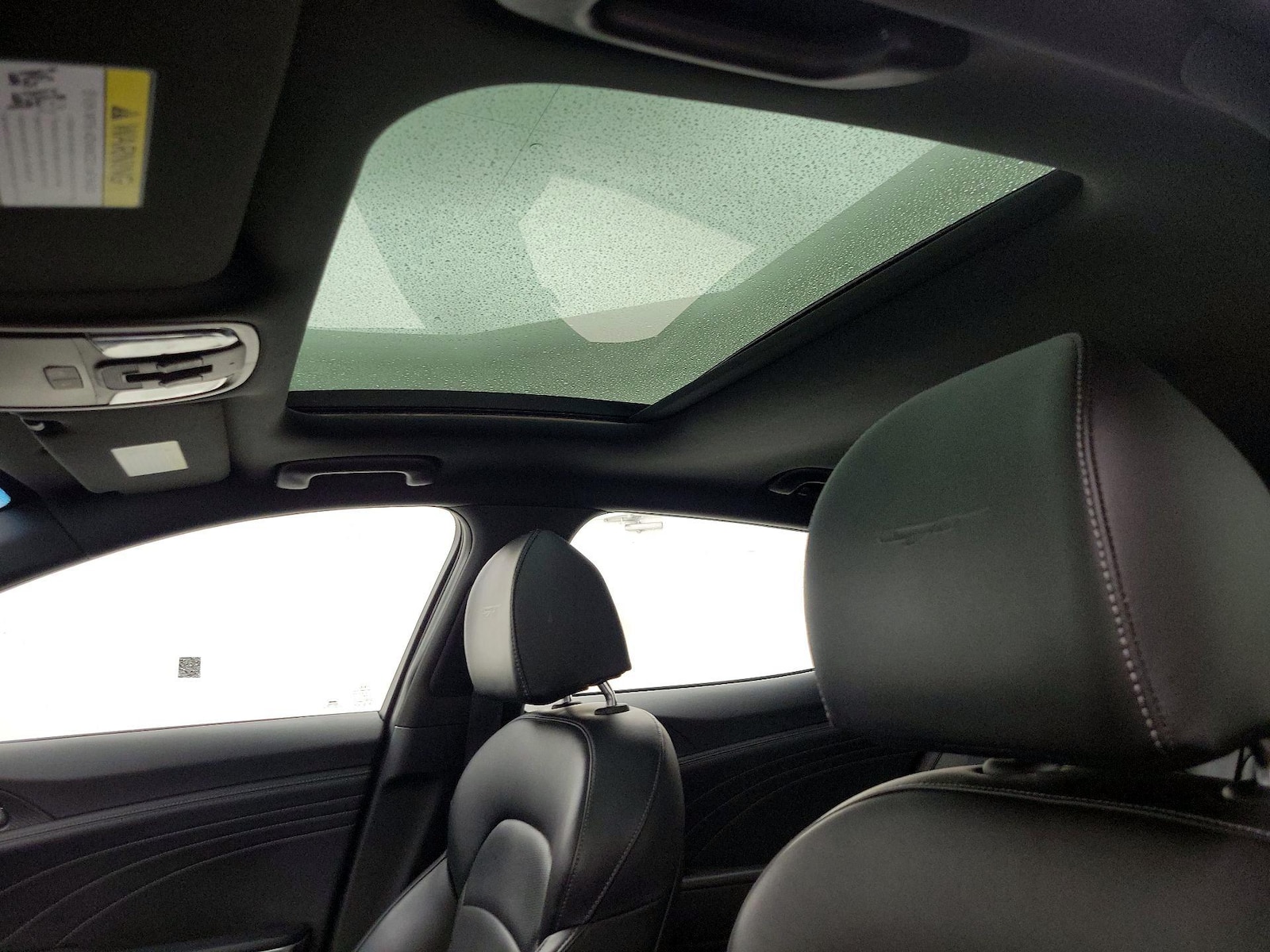 Sunroof(s) & Overhead Airbags