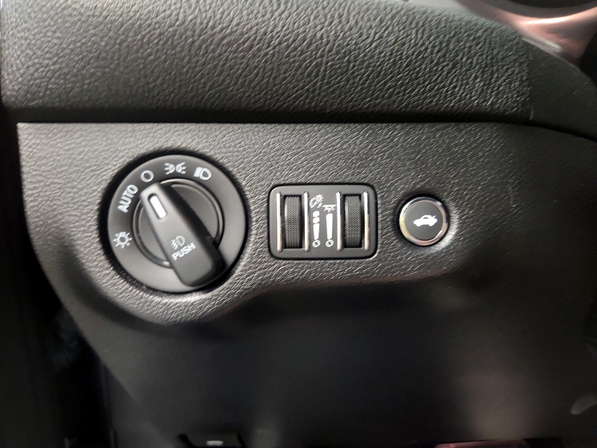 Thumbnail: 2019 Dodge Challenger - 13