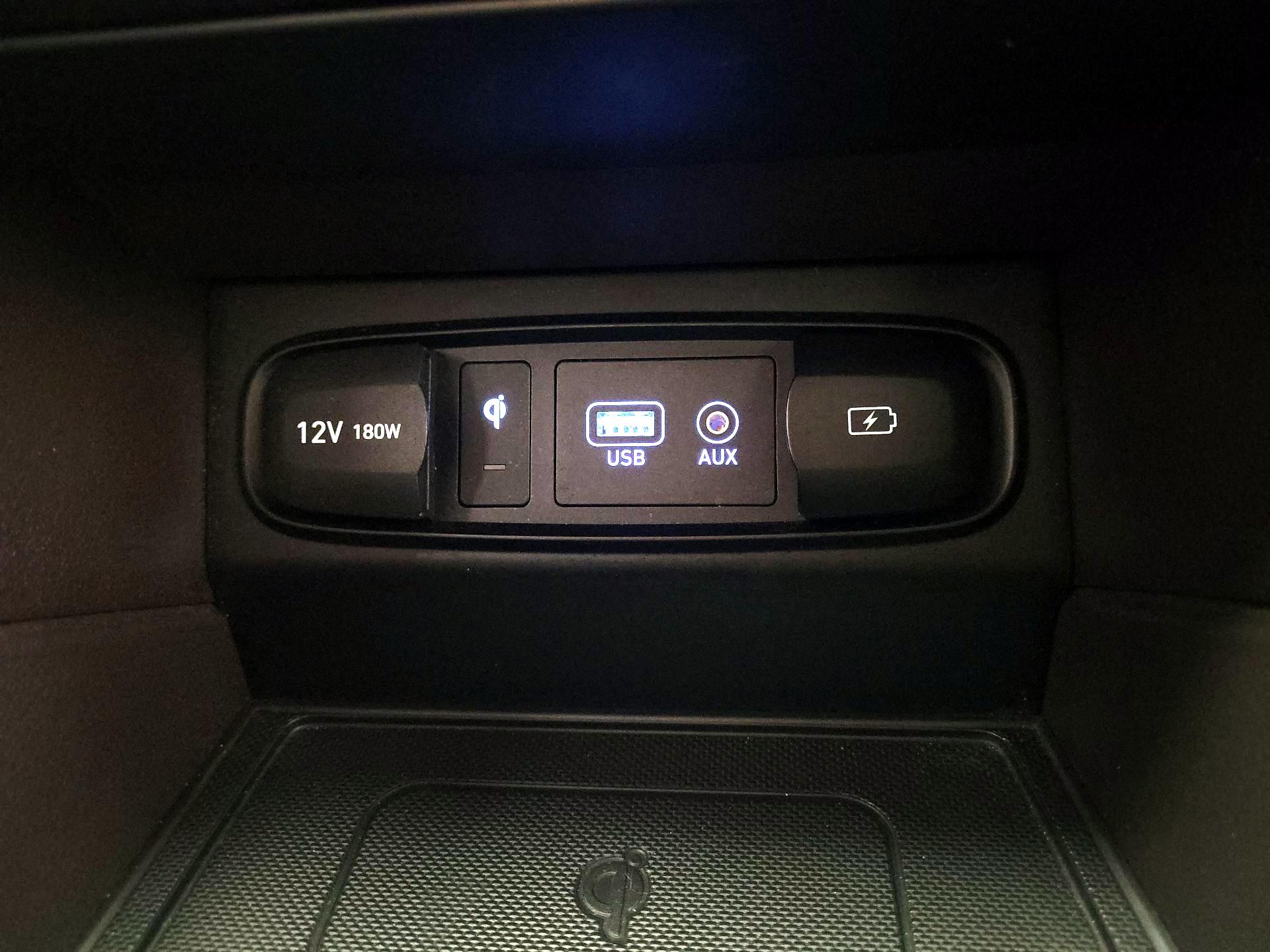 Thumbnail: 2019 Hyundai Santa Fe - 19