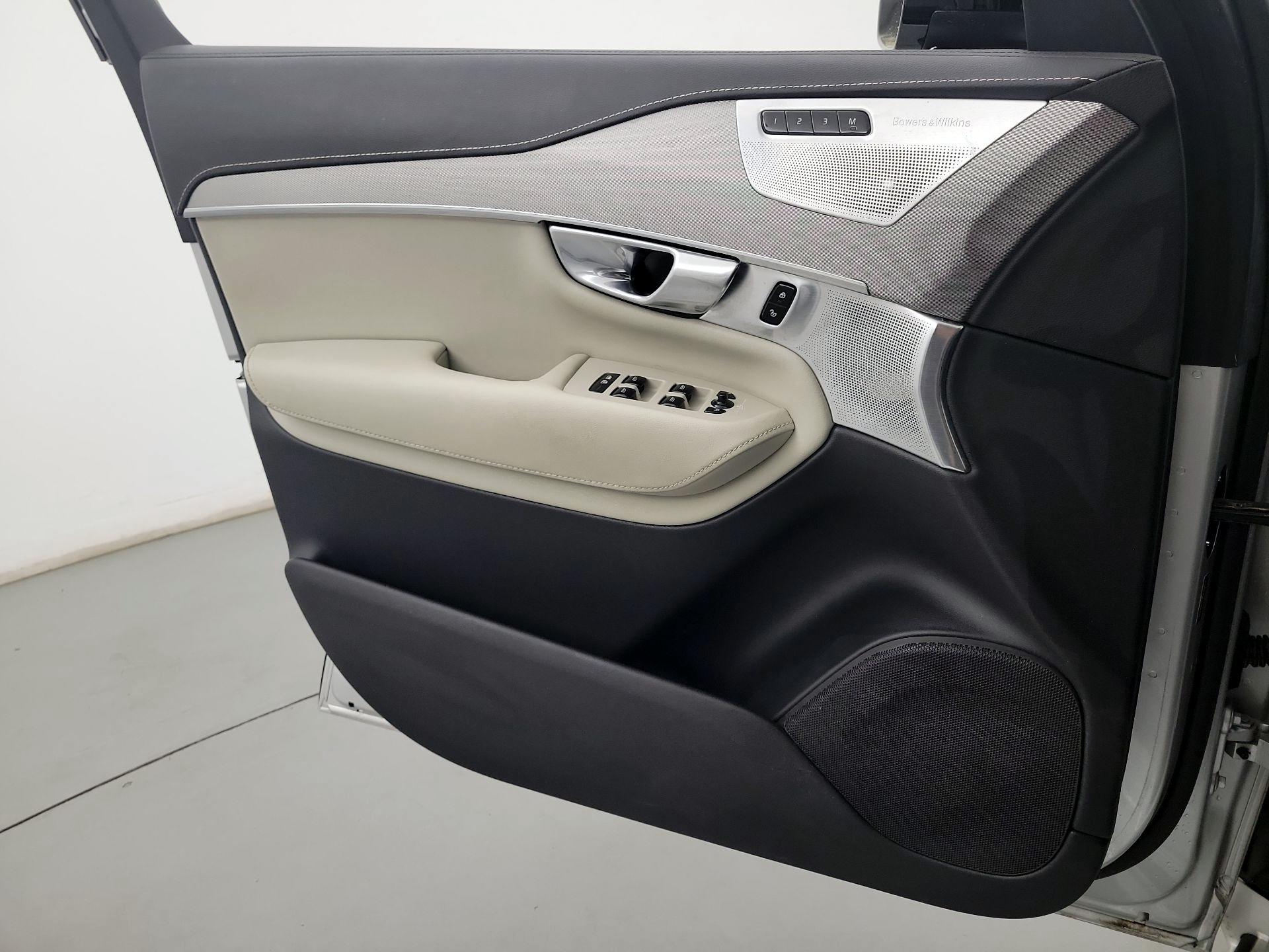 Thumbnail: 2022 Volvo XC90 - 12