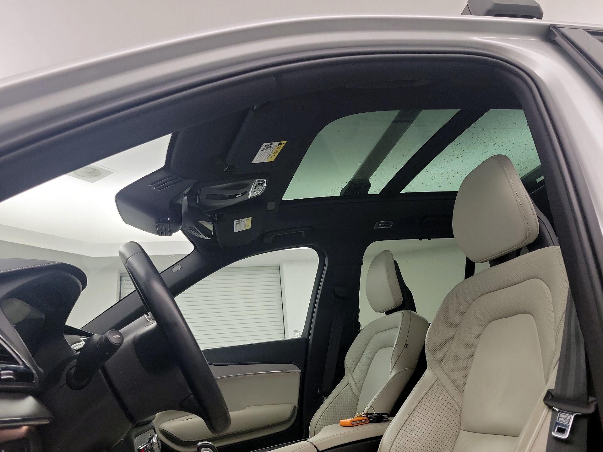 Thumbnail: 2022 Volvo XC90 - 20