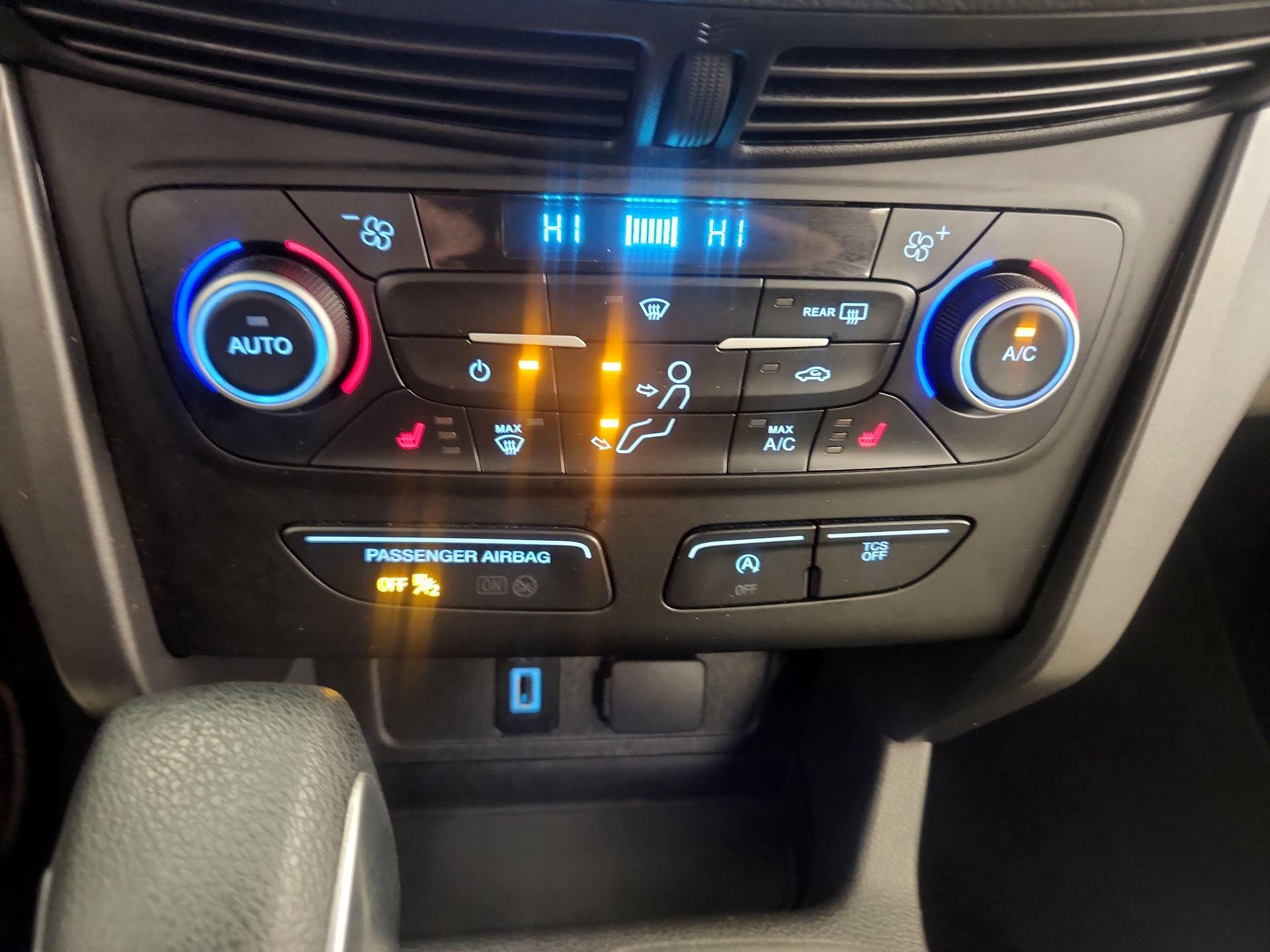 Thumbnail: 2019 Ford Escape - 16