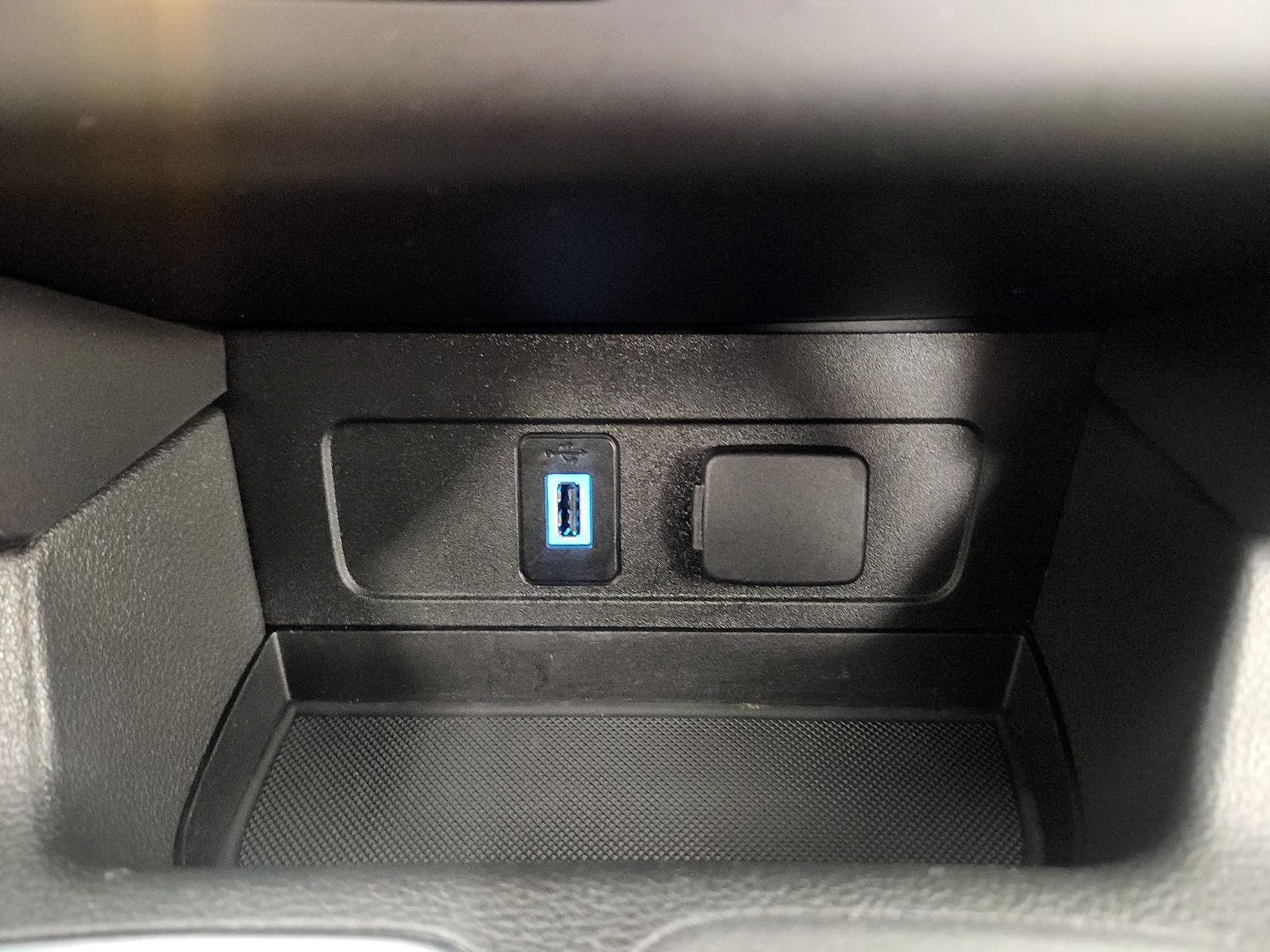 Thumbnail: 2019 Ford Escape - 18