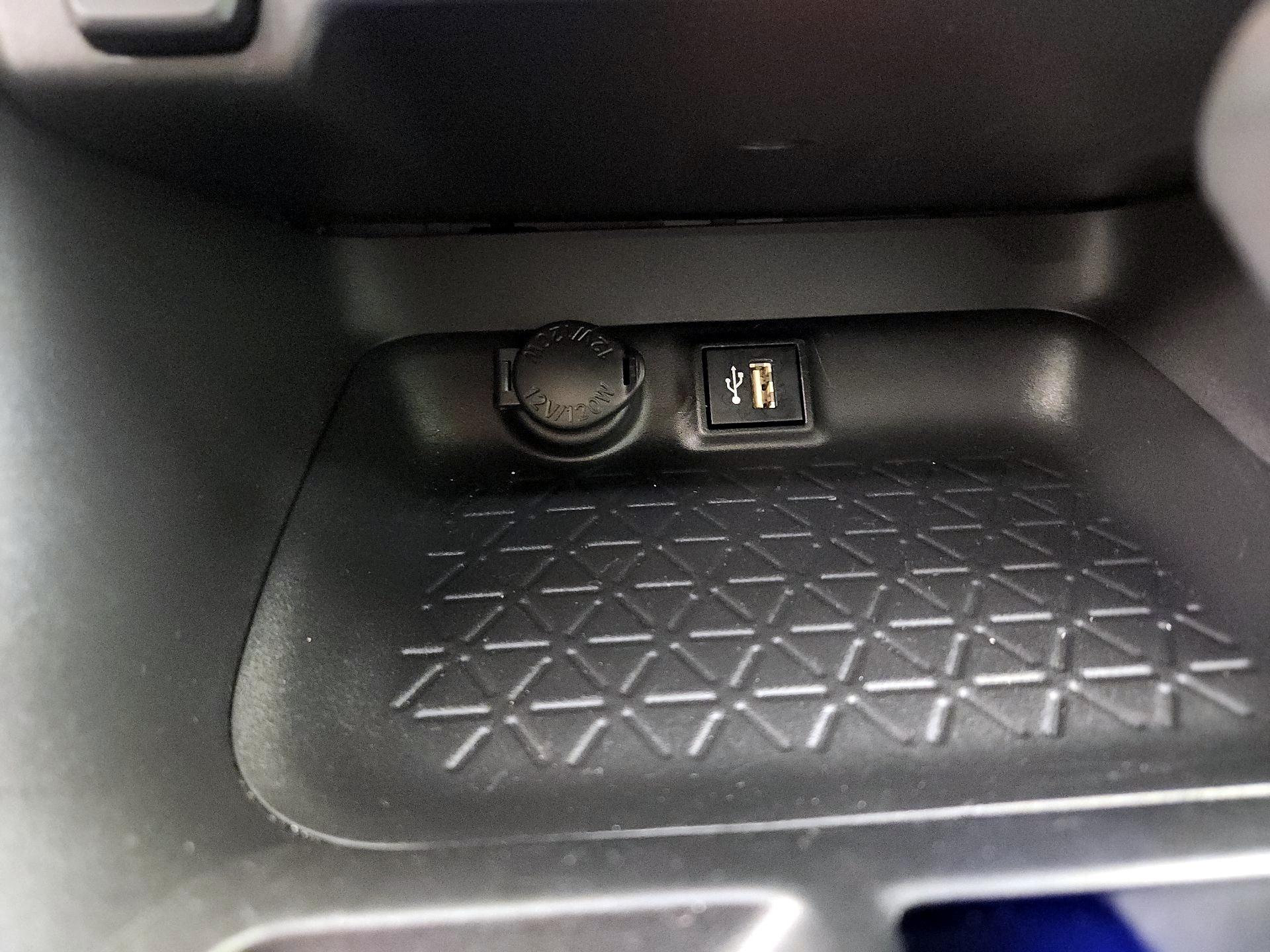 Thumbnail: 2023 Toyota RAV4 - 19