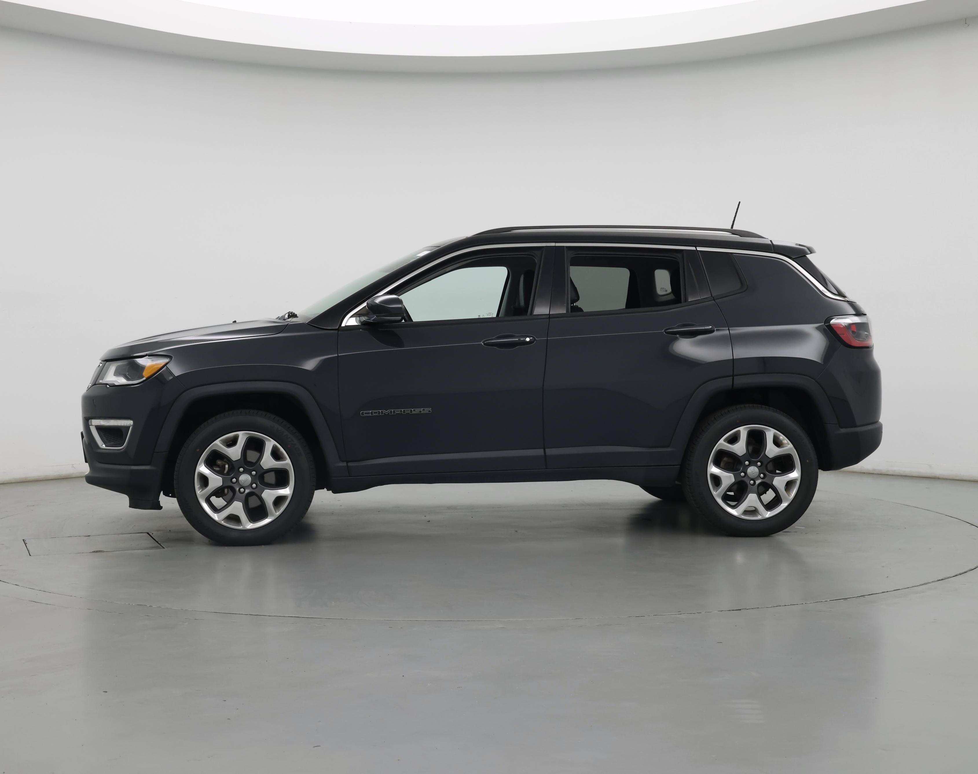 Thumbnail: 2018 Jeep Compass - 3