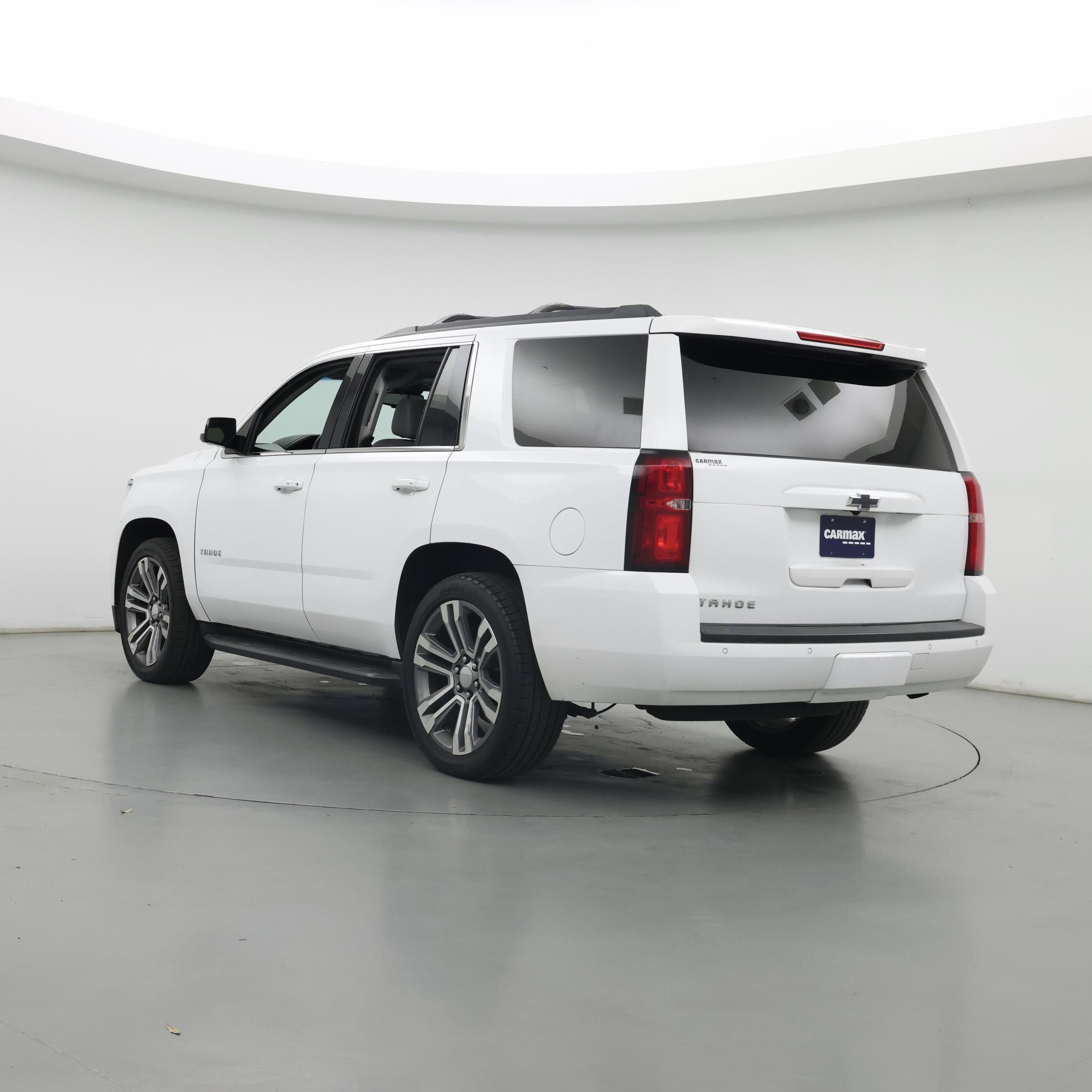 Thumbnail: 2018 Chevrolet Tahoe - 2