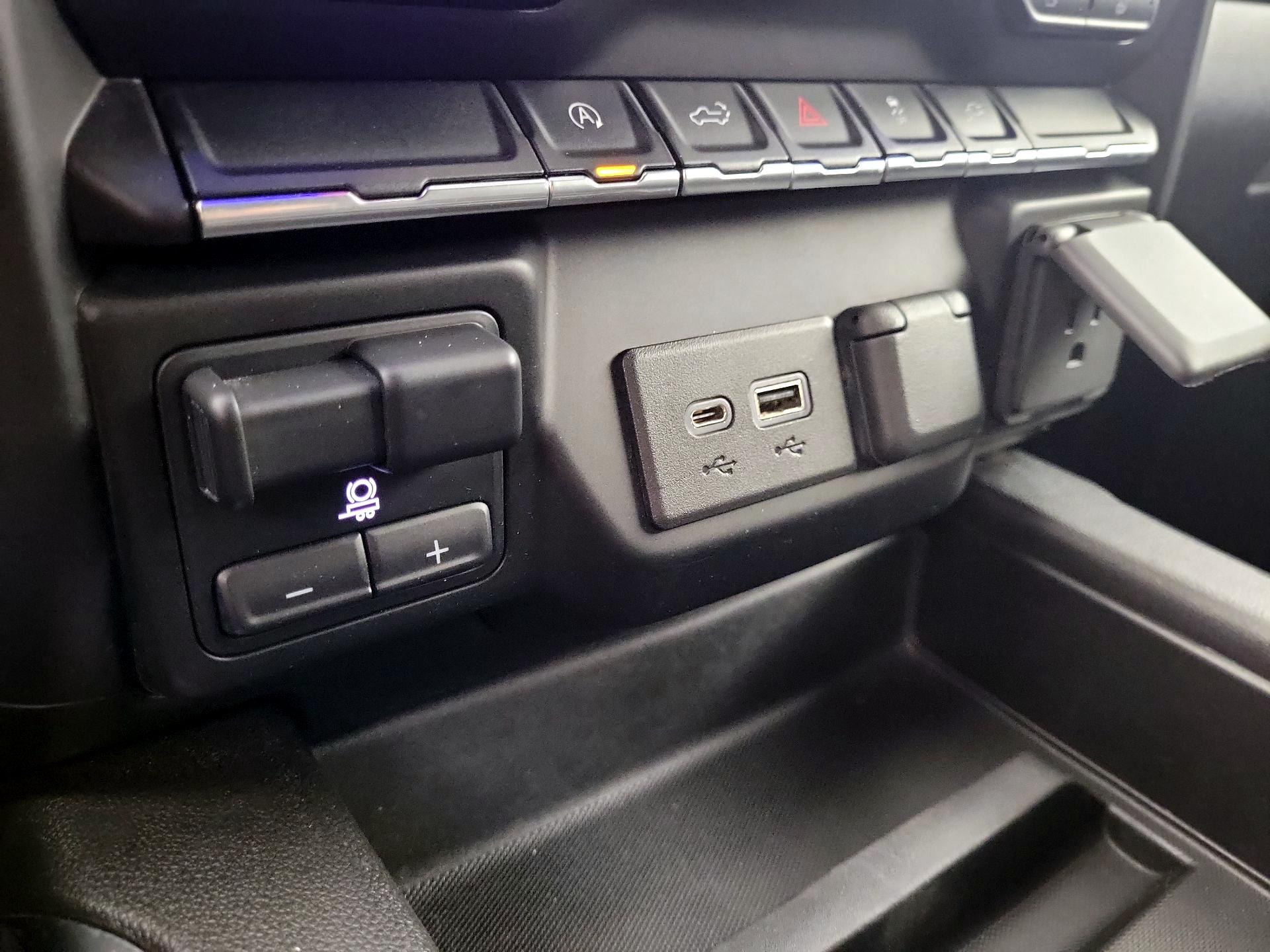 Thumbnail: 2021 Chevrolet Silverado 1500 - 18