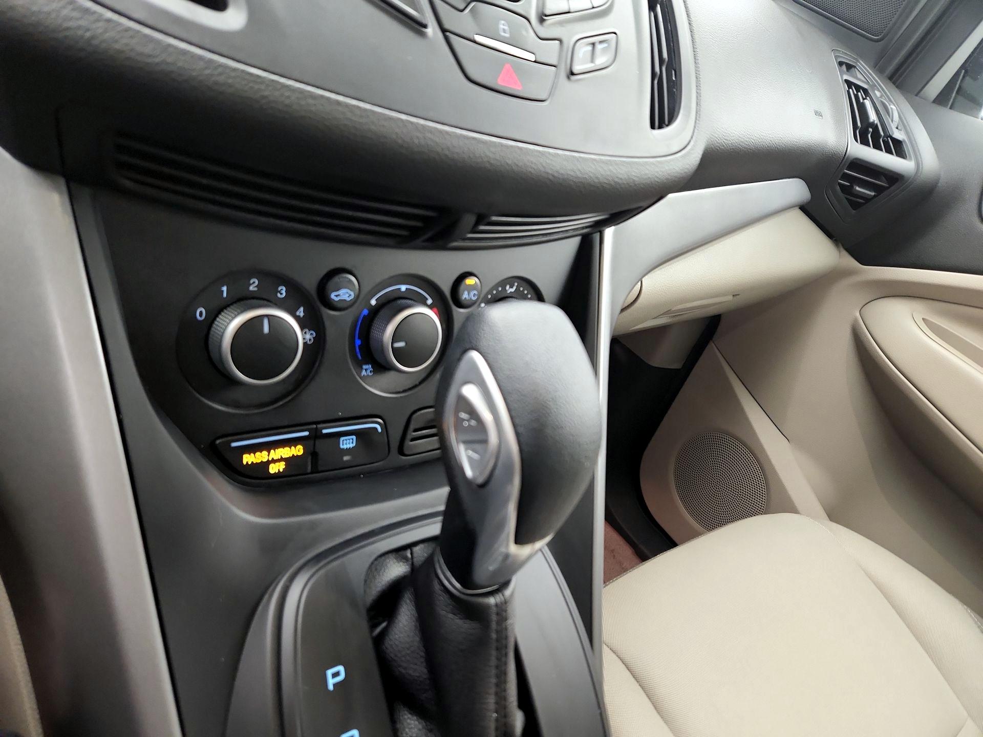 Thumbnail: 2015 Ford Escape - 16