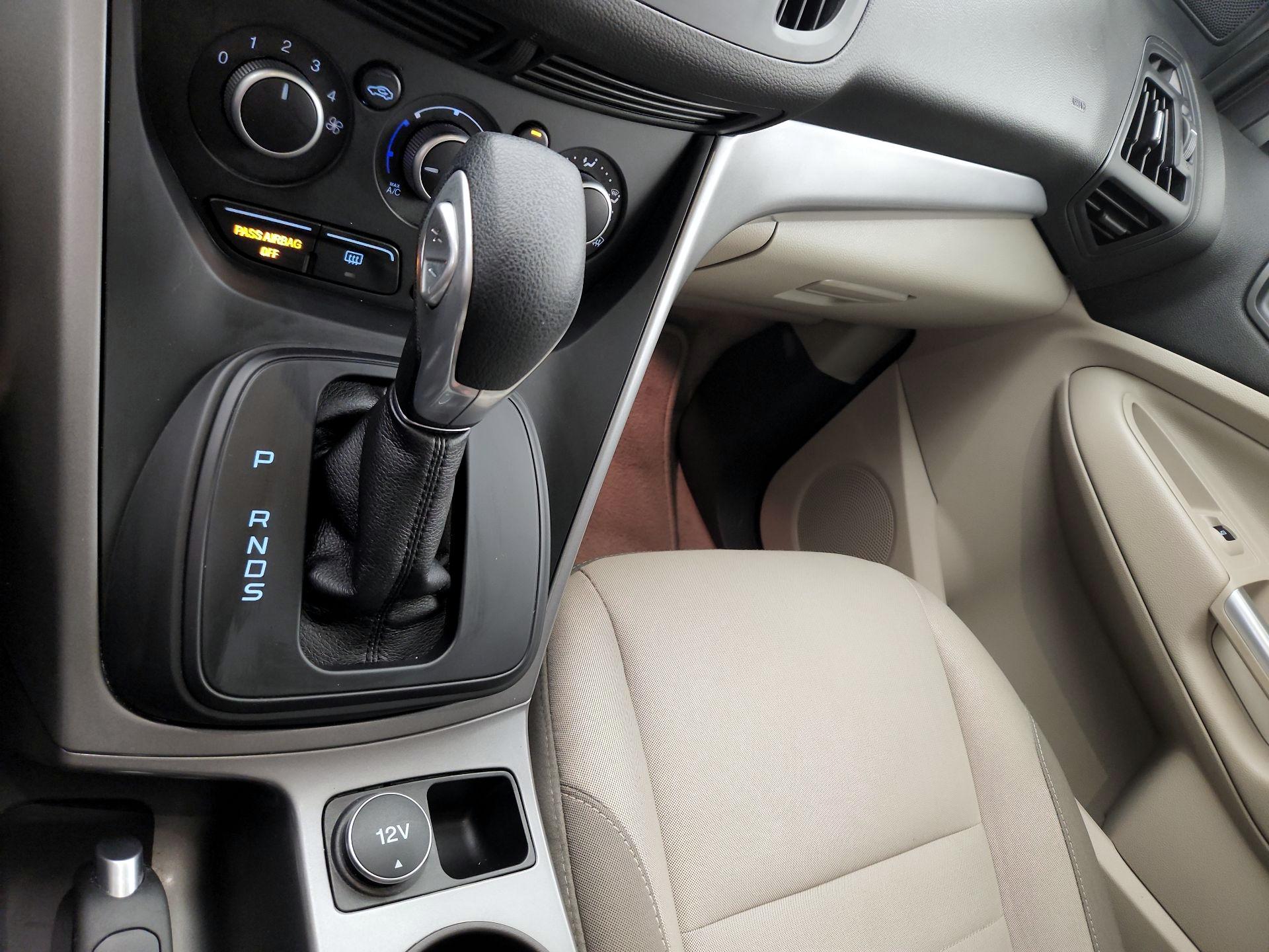 Thumbnail: 2015 Ford Escape - 17