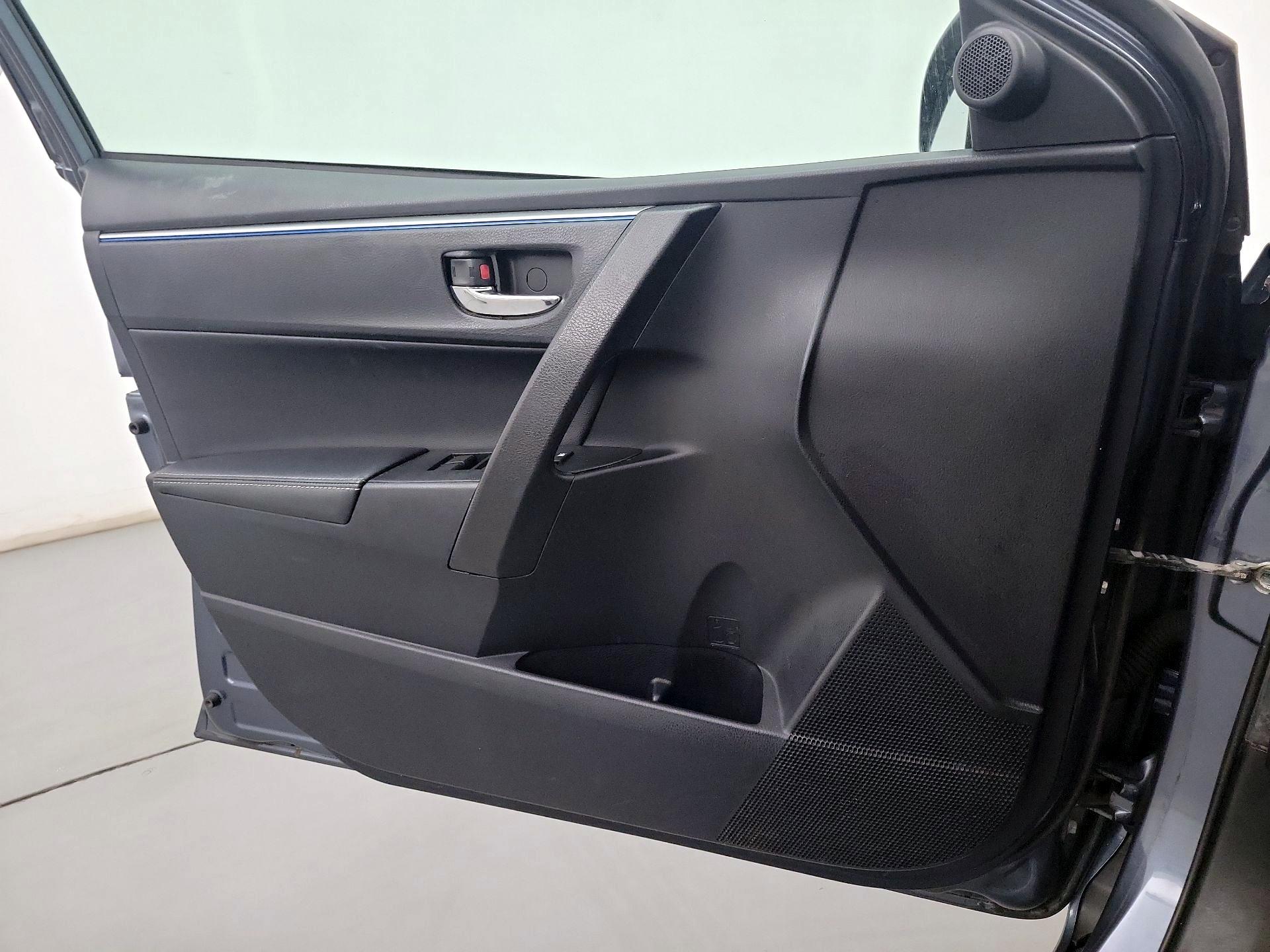 Thumbnail: 2014 Toyota Corolla - 12