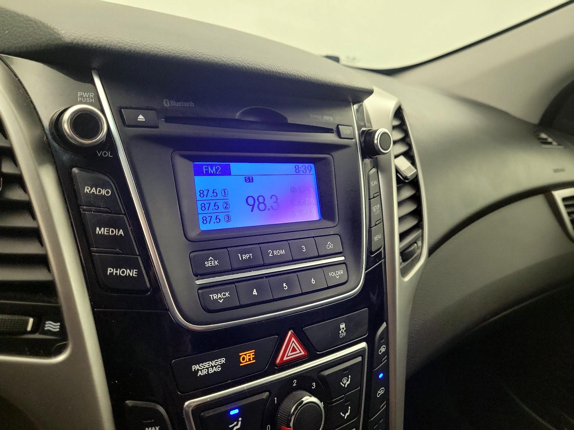 Thumbnail: 2015 Hyundai Elantra - 14