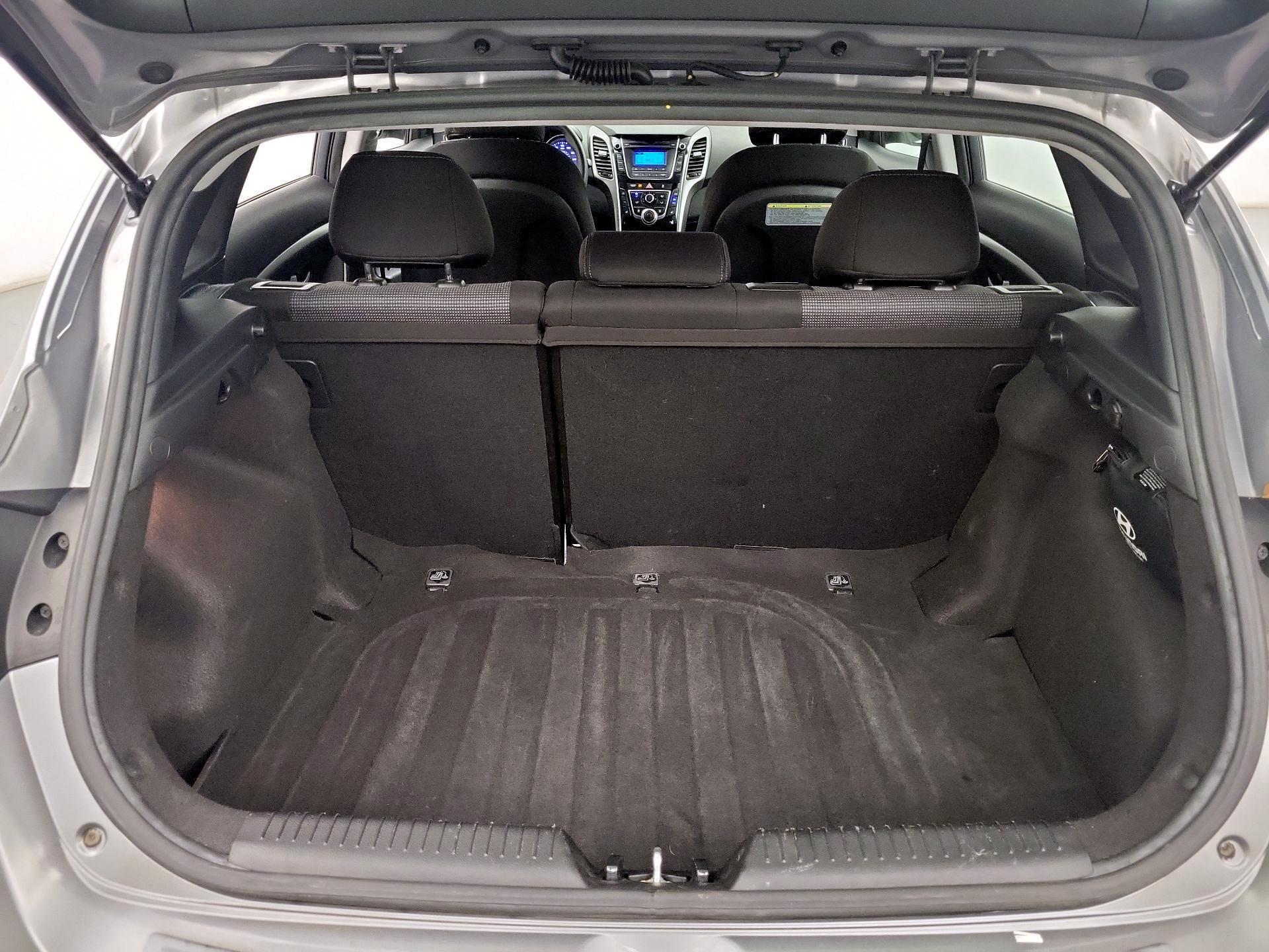 Thumbnail: 2015 Hyundai Elantra - 19