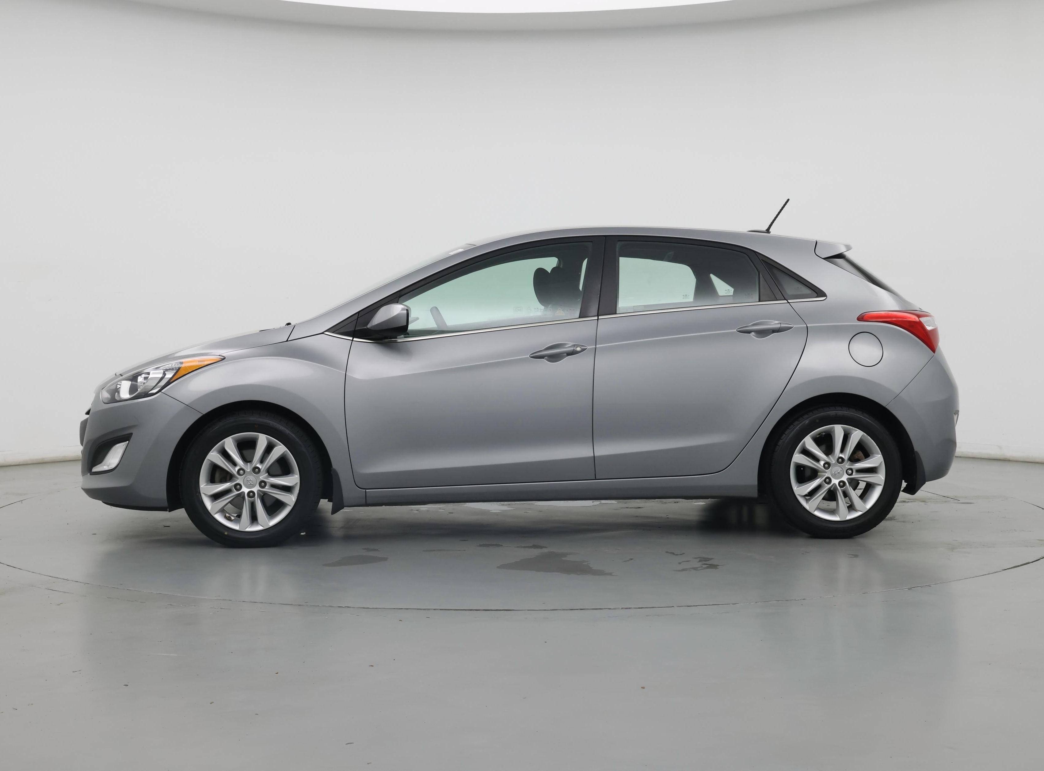 Thumbnail: 2015 Hyundai Elantra - 3