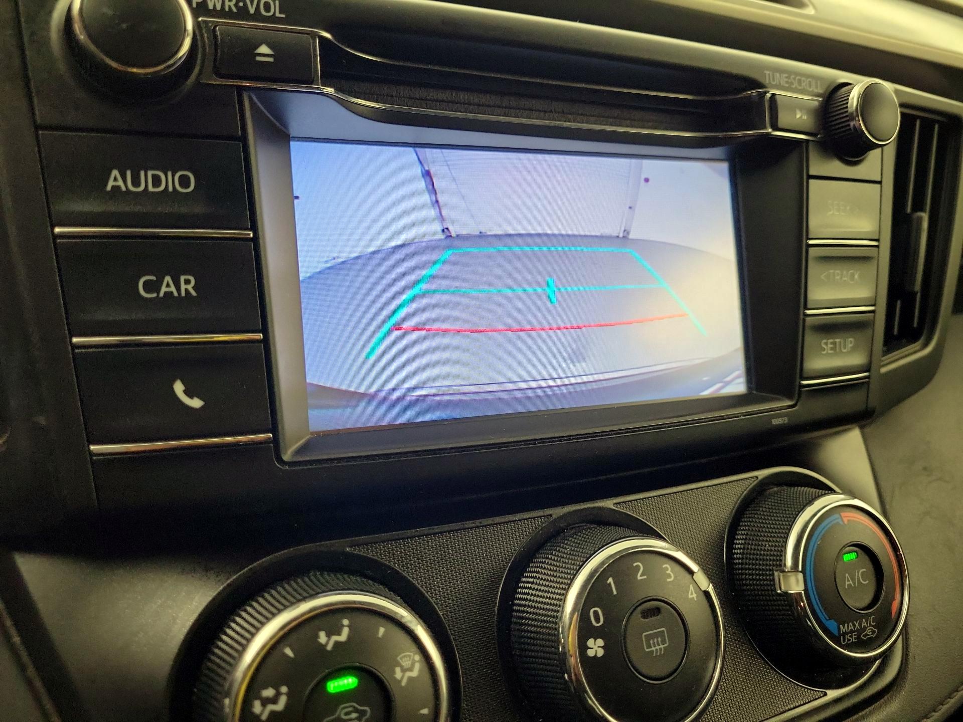Thumbnail: 2016 Toyota RAV4 - 12