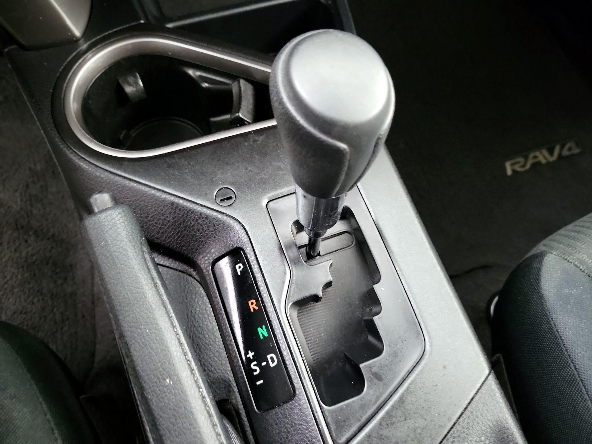 Thumbnail: 2016 Toyota RAV4 - 15