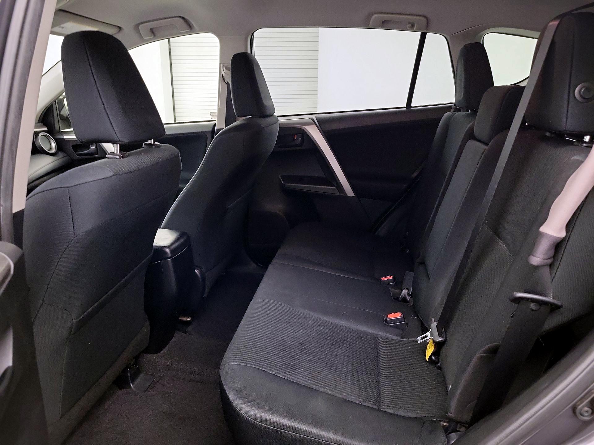 Thumbnail: 2016 Toyota RAV4 - 17