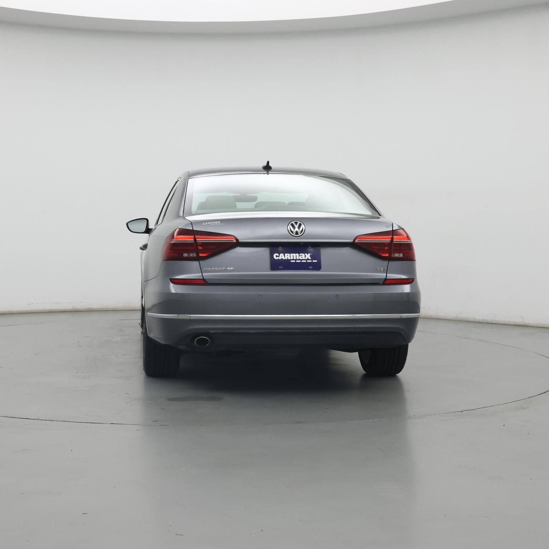 Thumbnail: 2017 Volkswagen Passat - 6