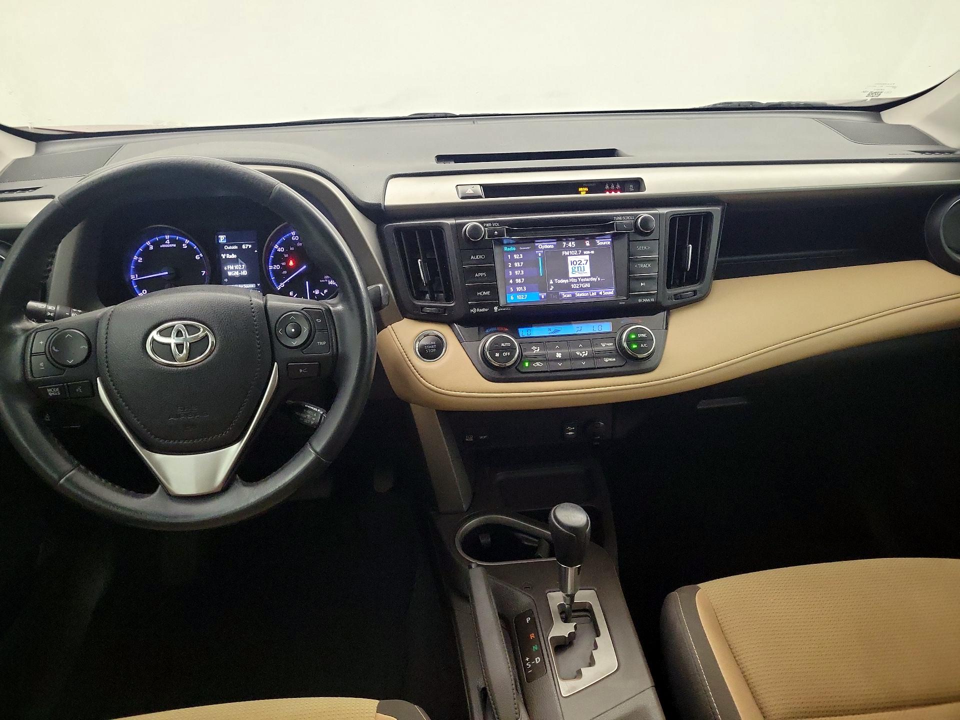 Thumbnail: 2018 Toyota RAV4 - 9