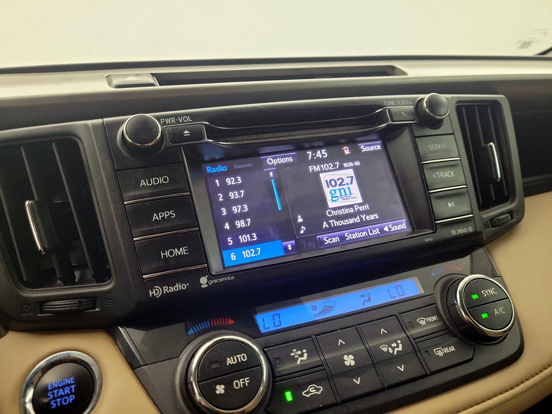 Thumbnail: 2018 Toyota RAV4 - 15