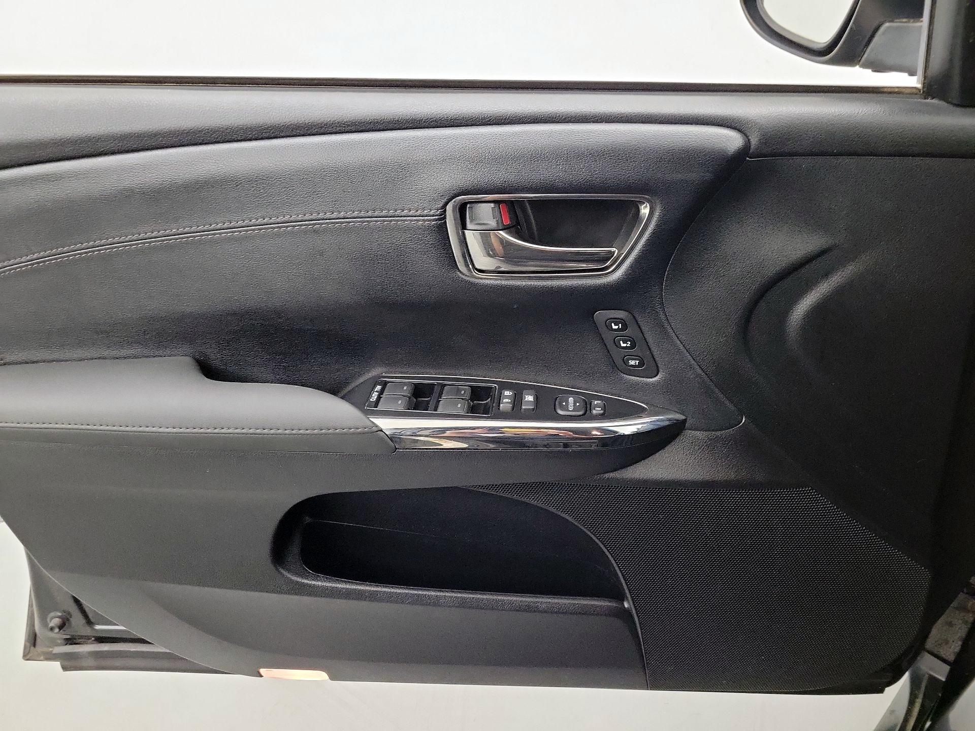 Thumbnail: 2014 Toyota Avalon - 12