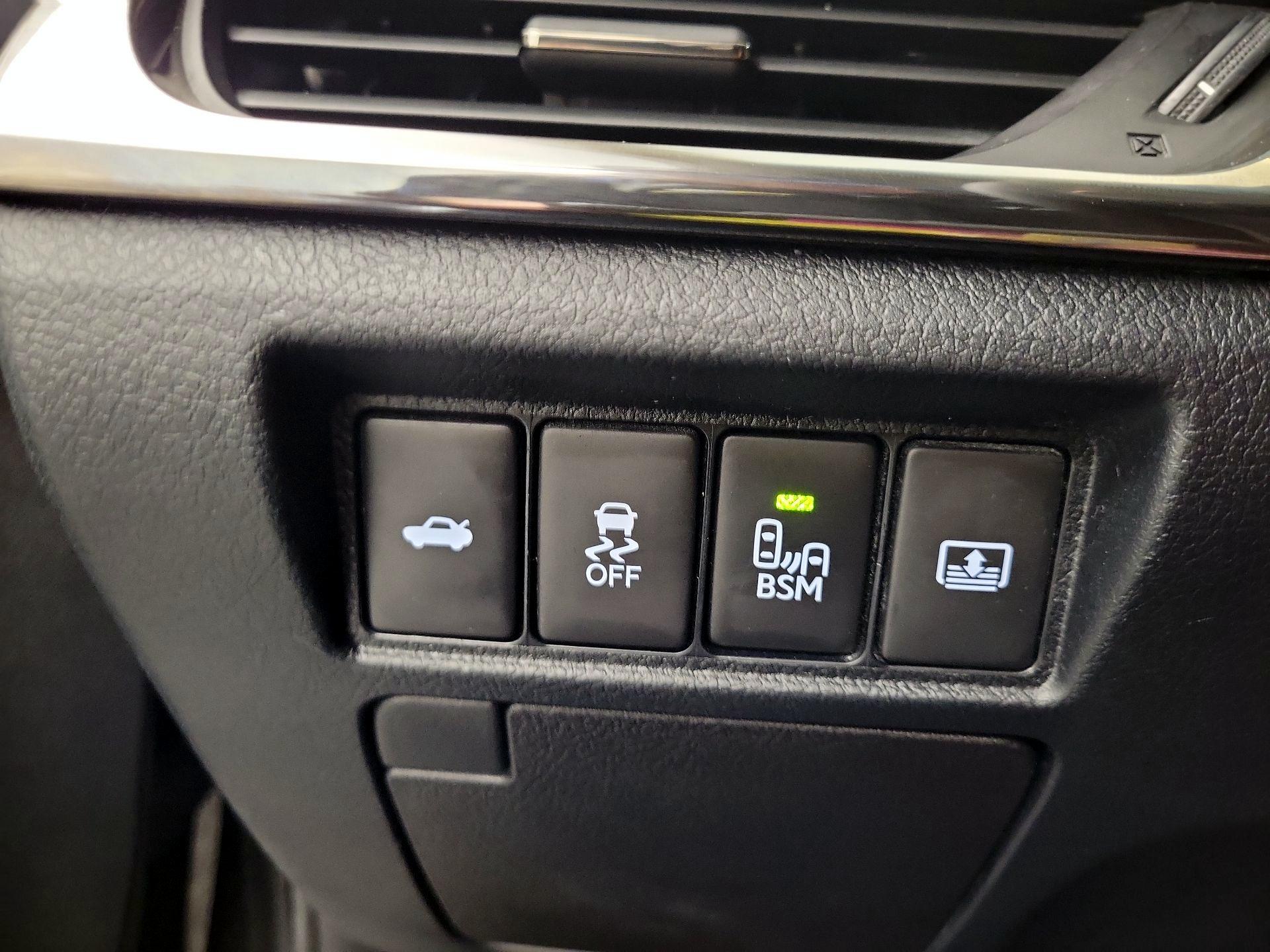 Thumbnail: 2014 Toyota Avalon - 13