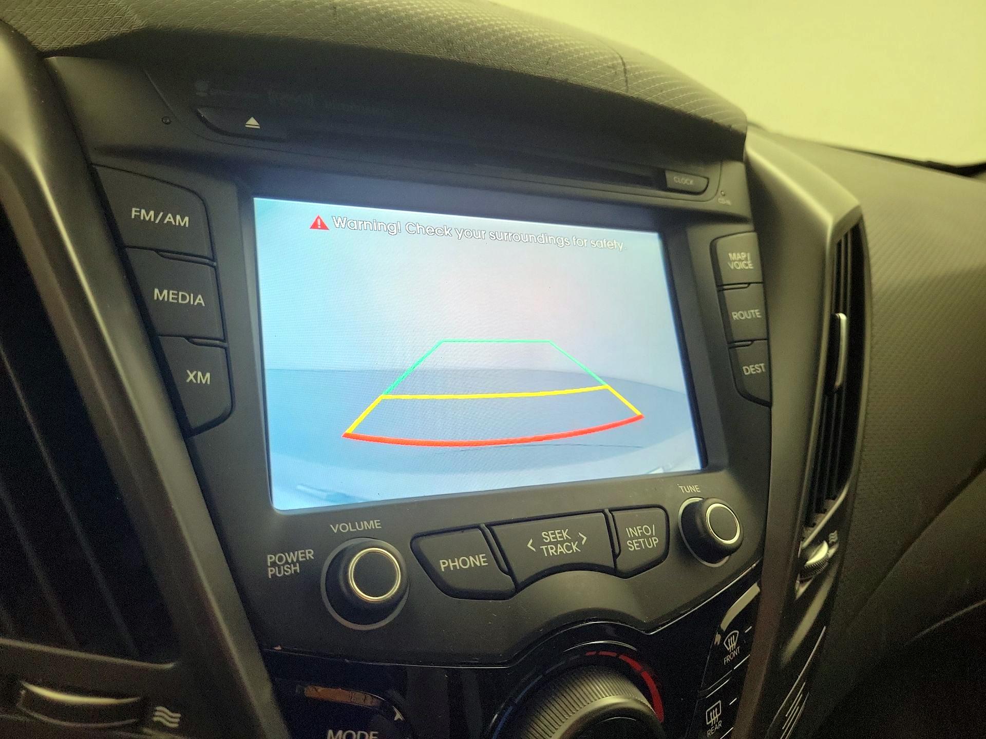 Thumbnail: 2015 Hyundai Veloster - 15
