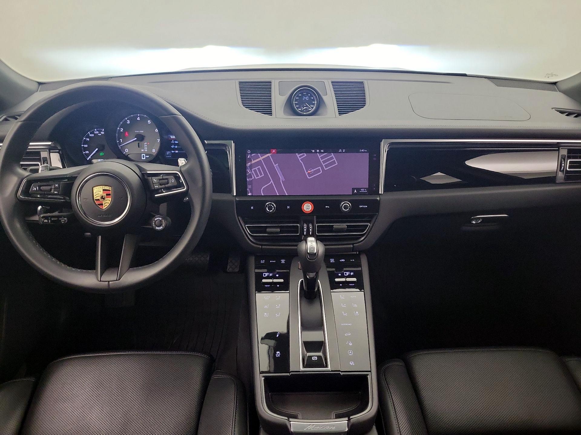 Thumbnail: 2023 Porsche Macan - 9