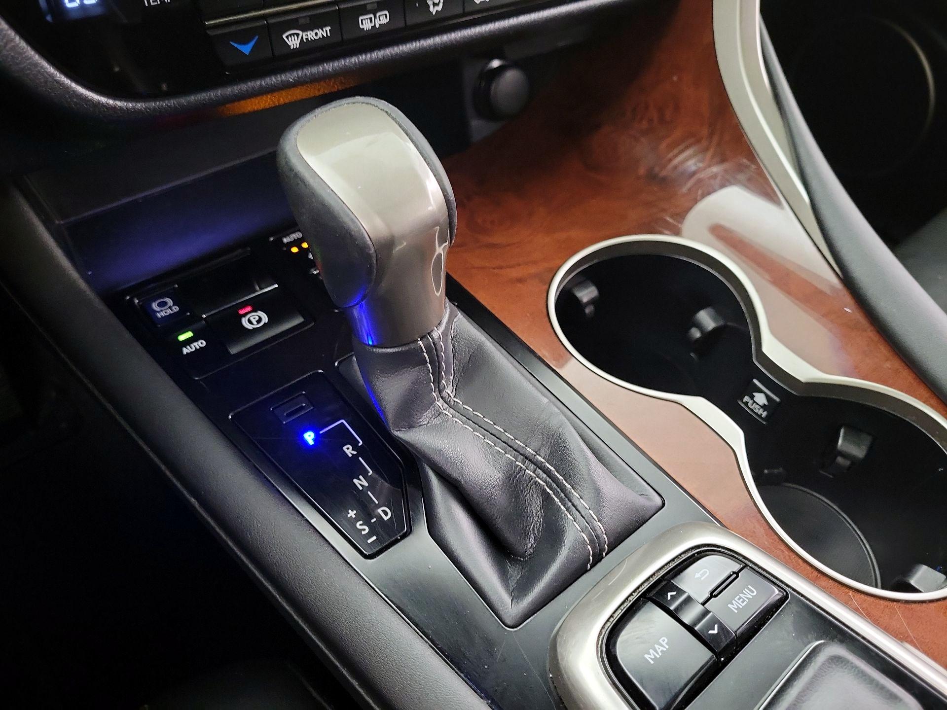 Thumbnail: 2019 Lexus RX - 18